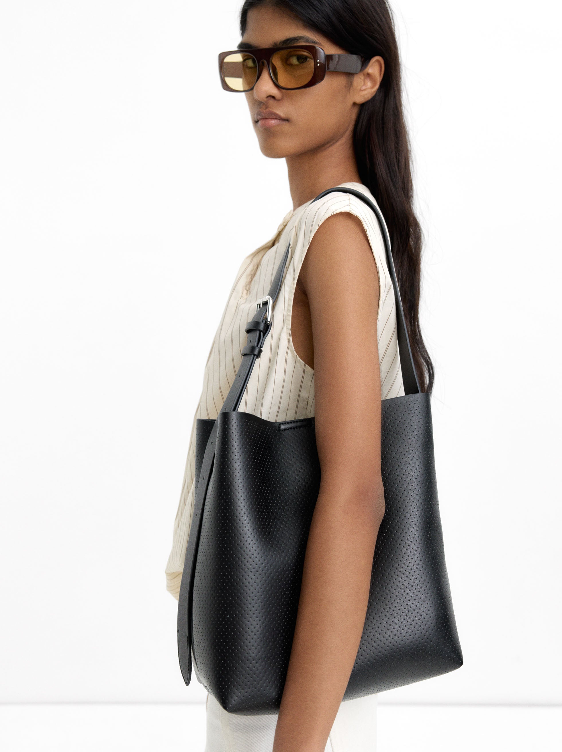 Bolso De Hombro Con Textura