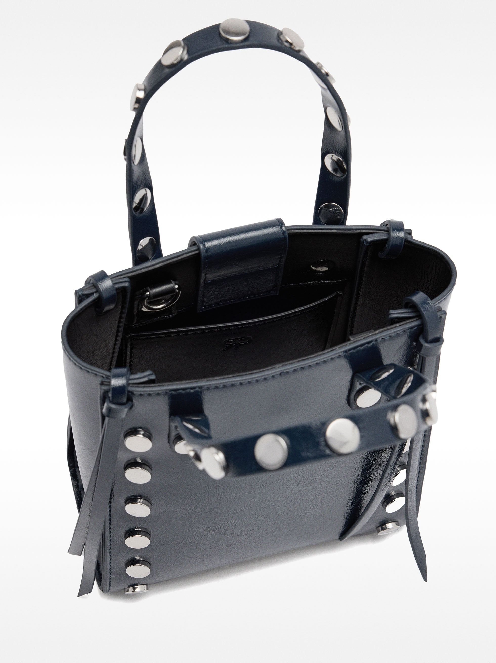 Bolso Tote Con Tachuelas