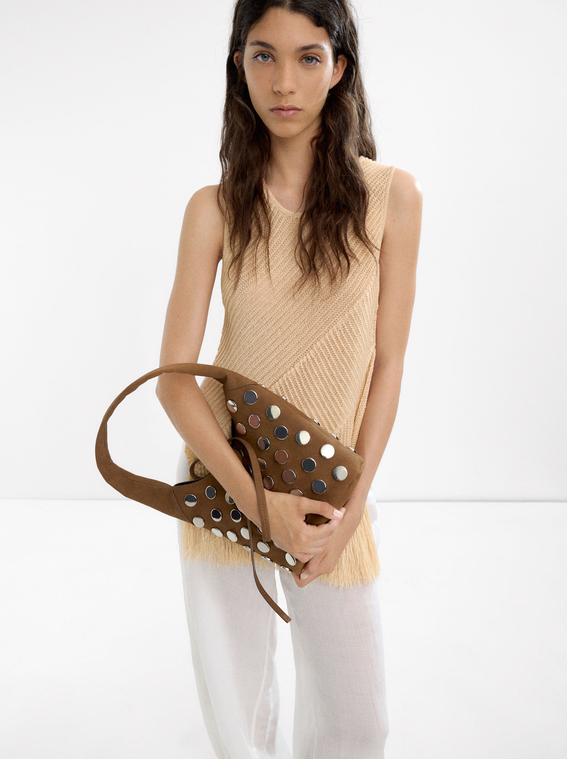 Bolso De Hombro Efecto Piel Con Tachuelas