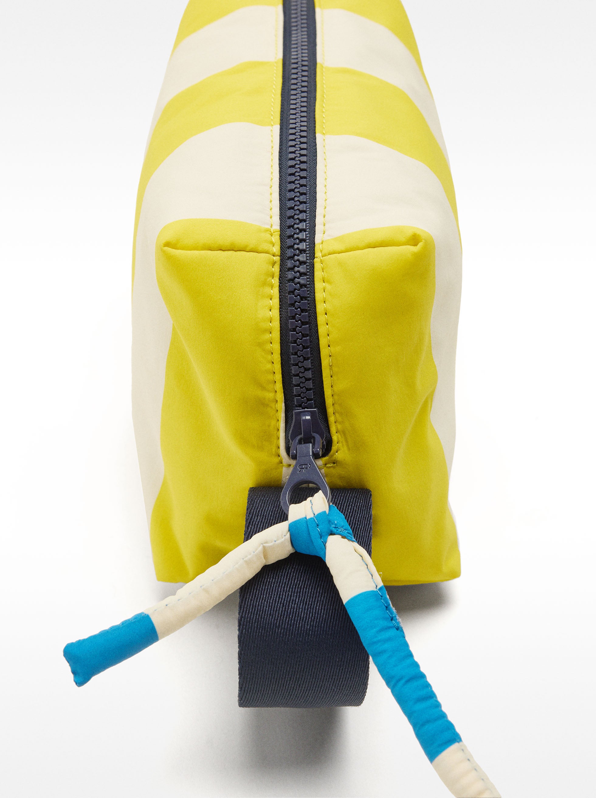 Neceser De Nylon Con Rayas