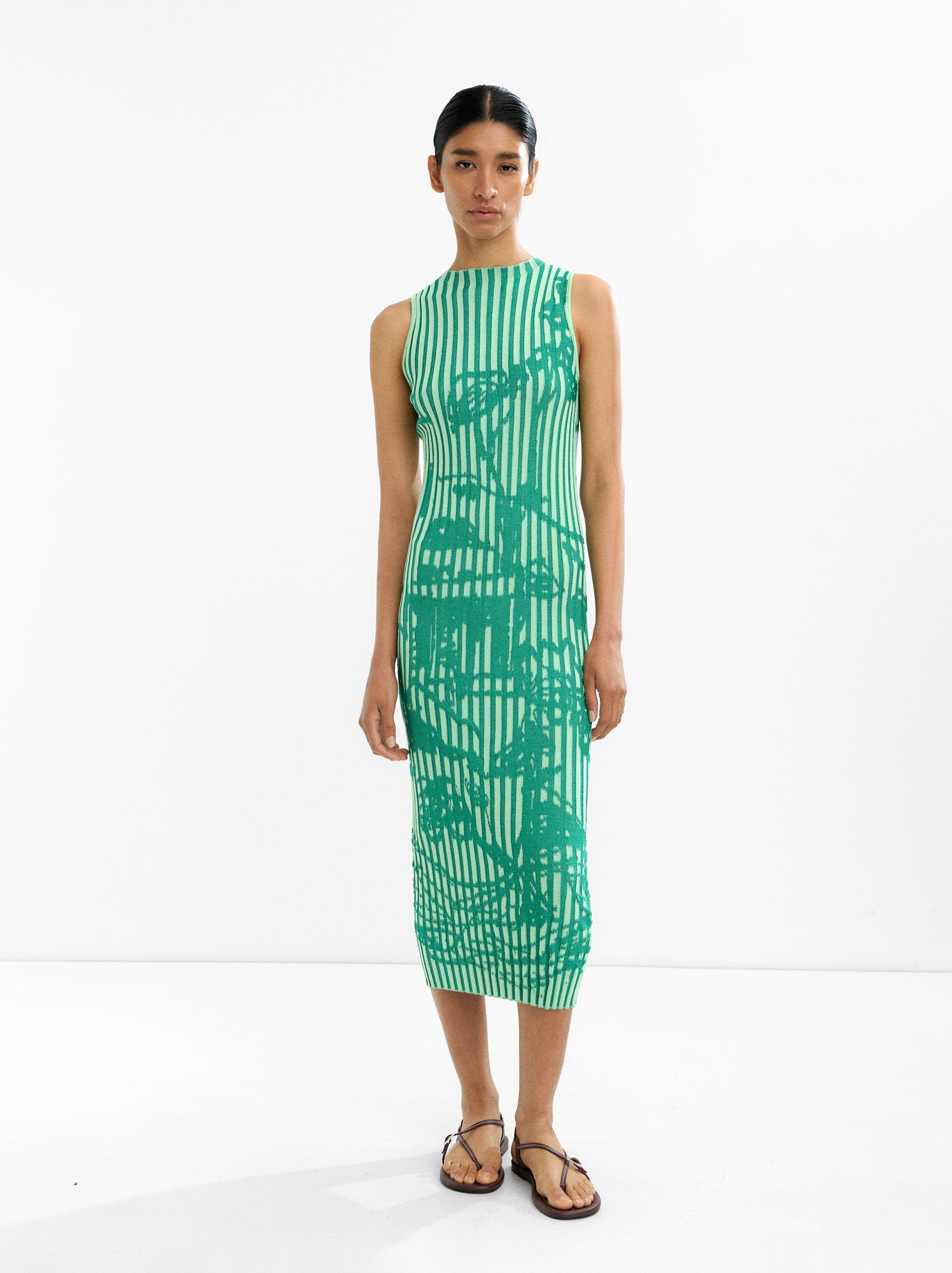 Vestido De Punto A Rayas Con Estampado