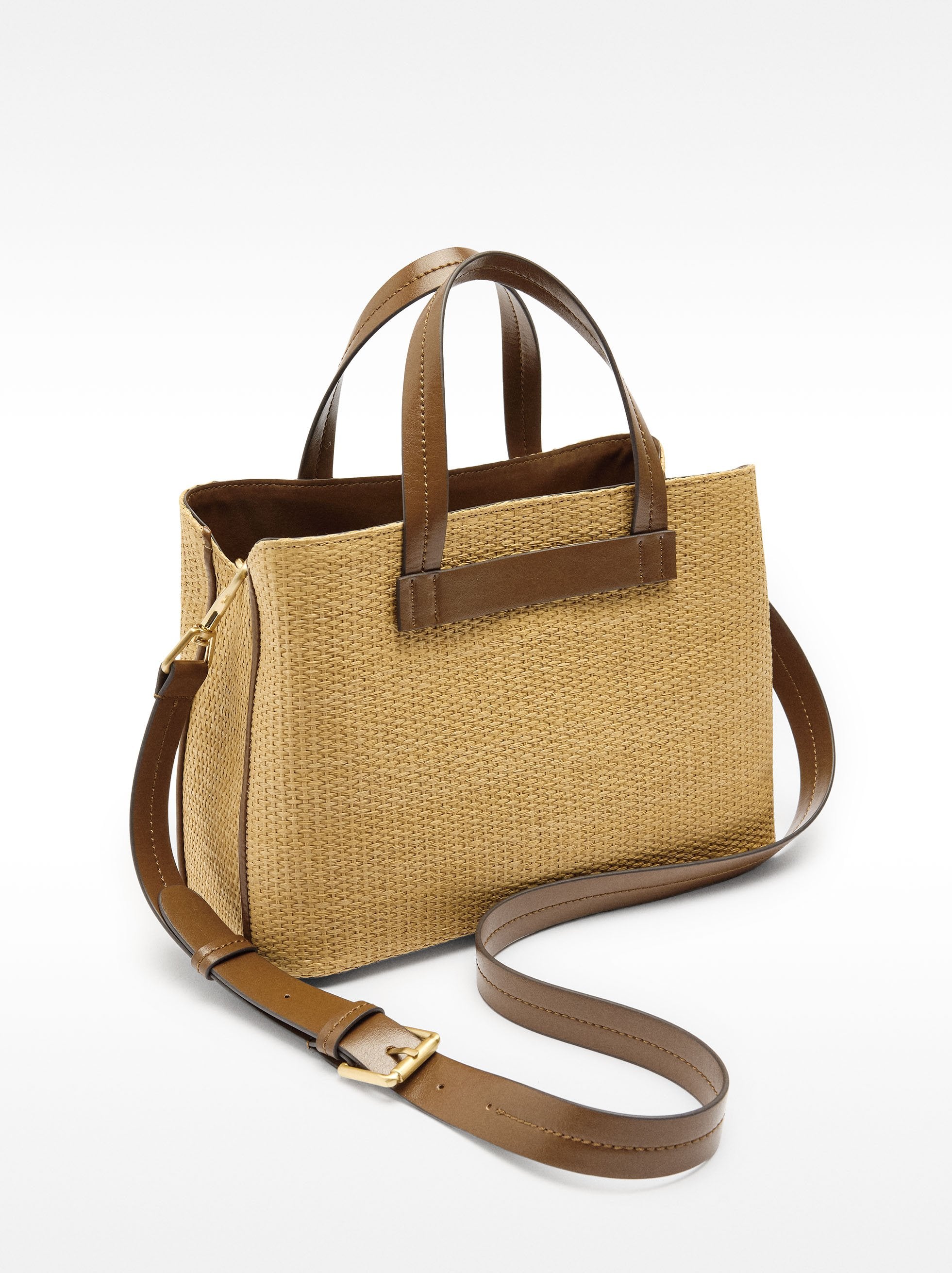 Bolso Tote De Efecto Rafia Con Colgante
