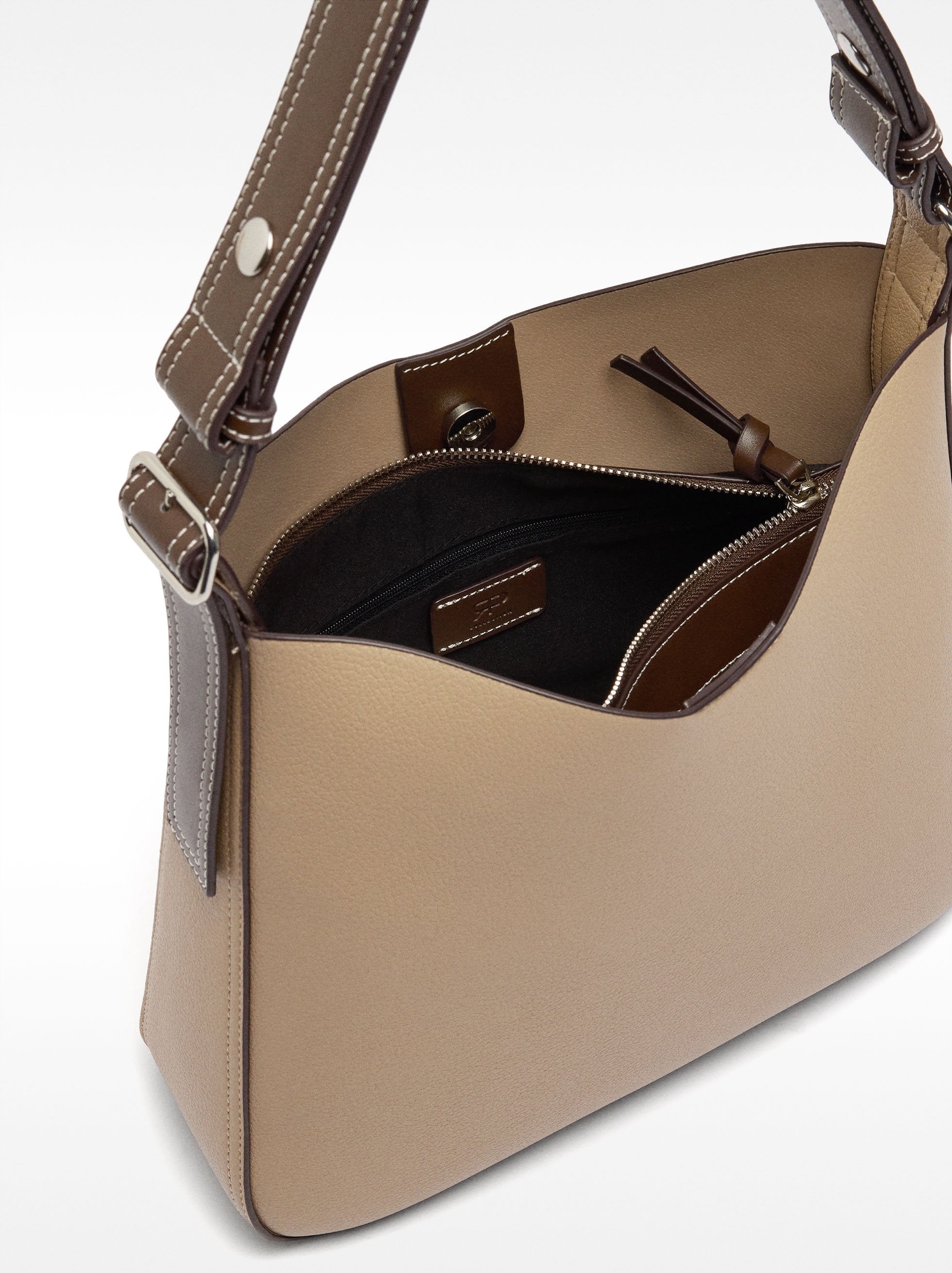Bolso De Hombro Con Textura