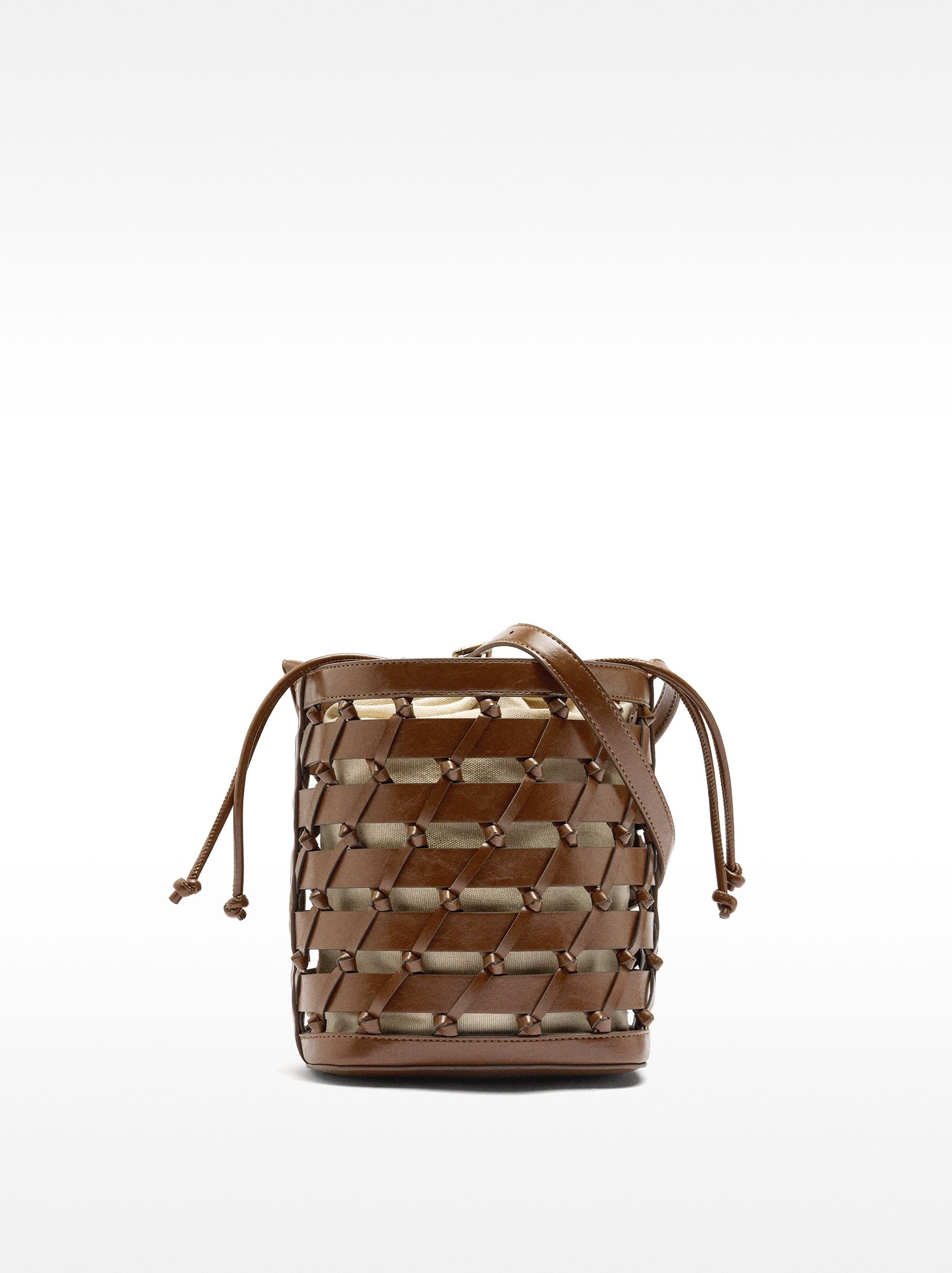Bolso Bombonera Trenzado Con Nudos
