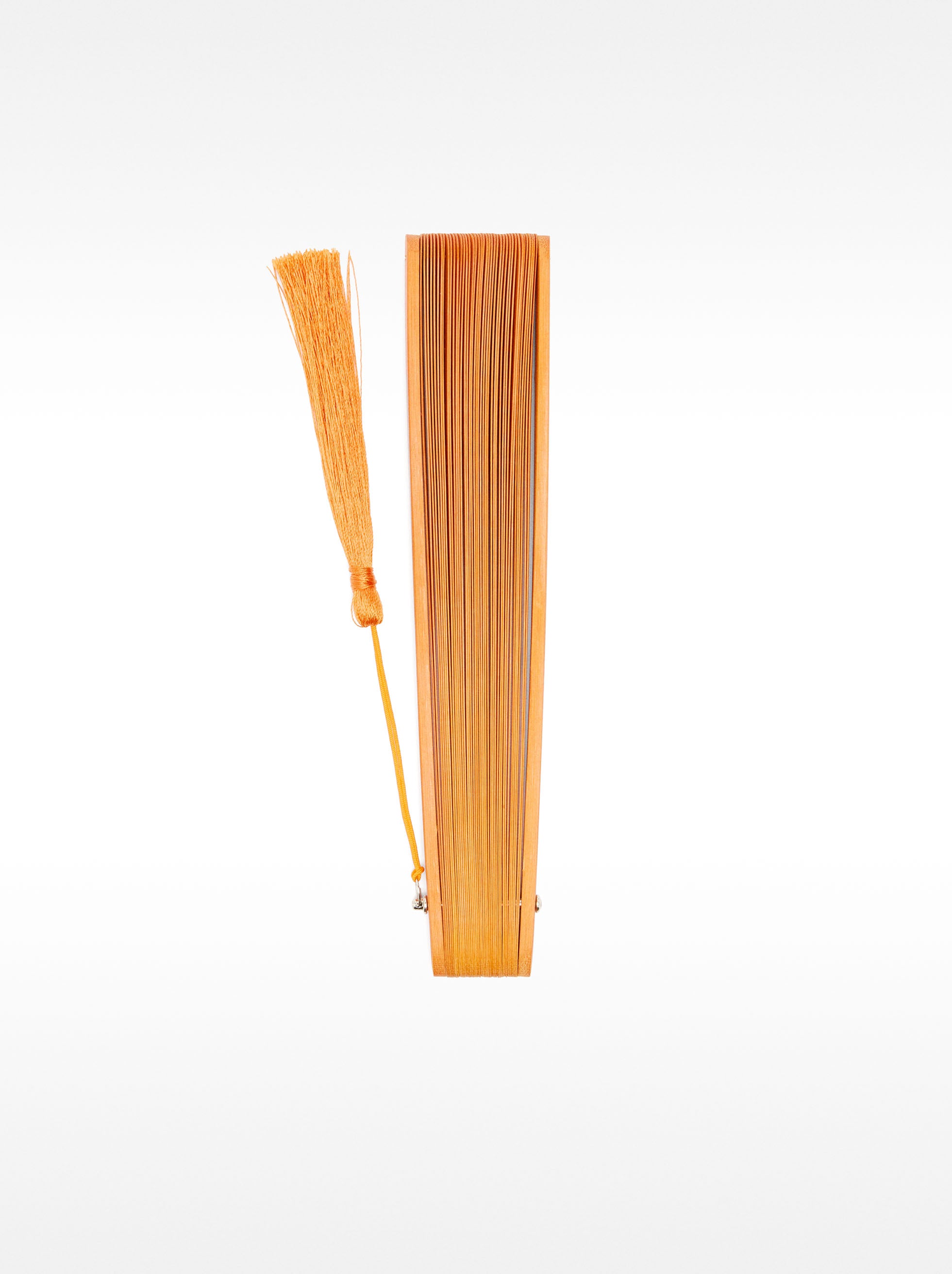 Abanico De Bambú Con Perforado