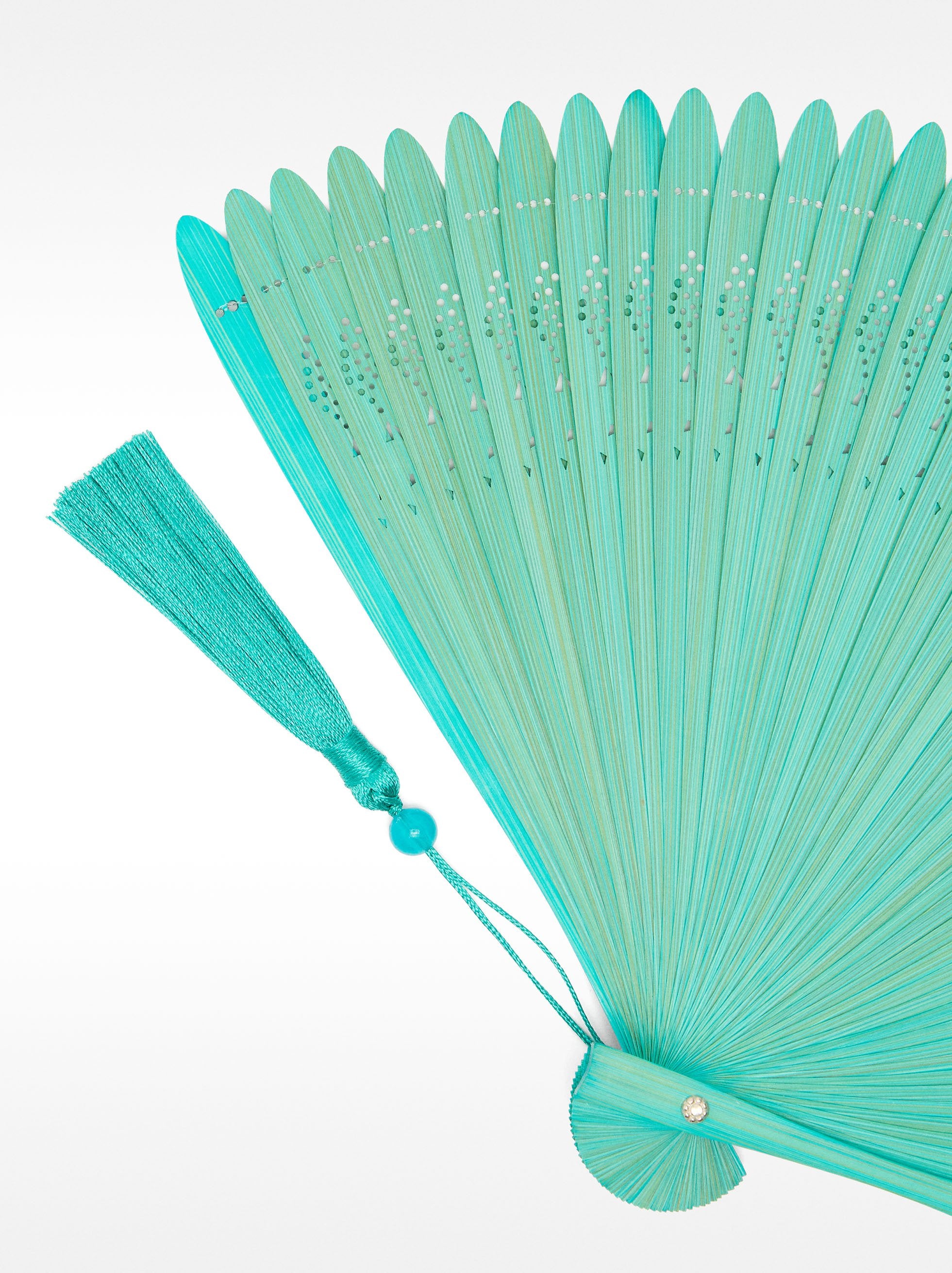 Abanico Bambú Con Perforado