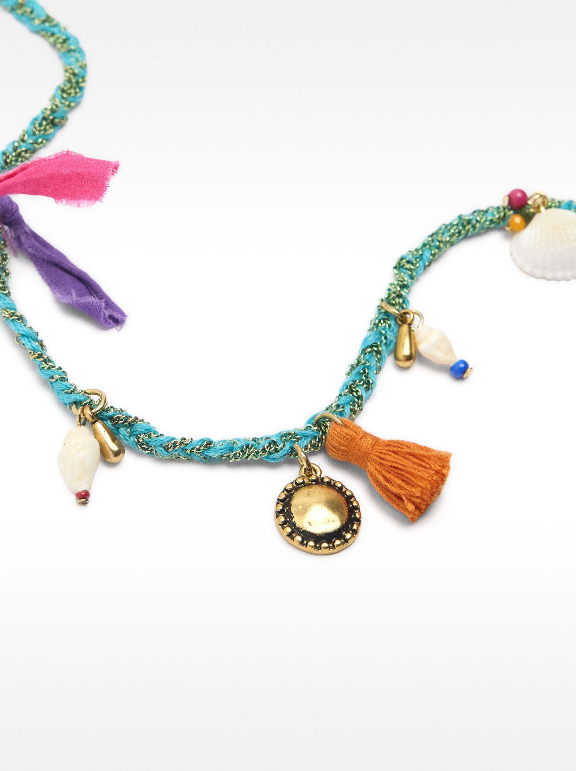 Collar Corto Con Conchas