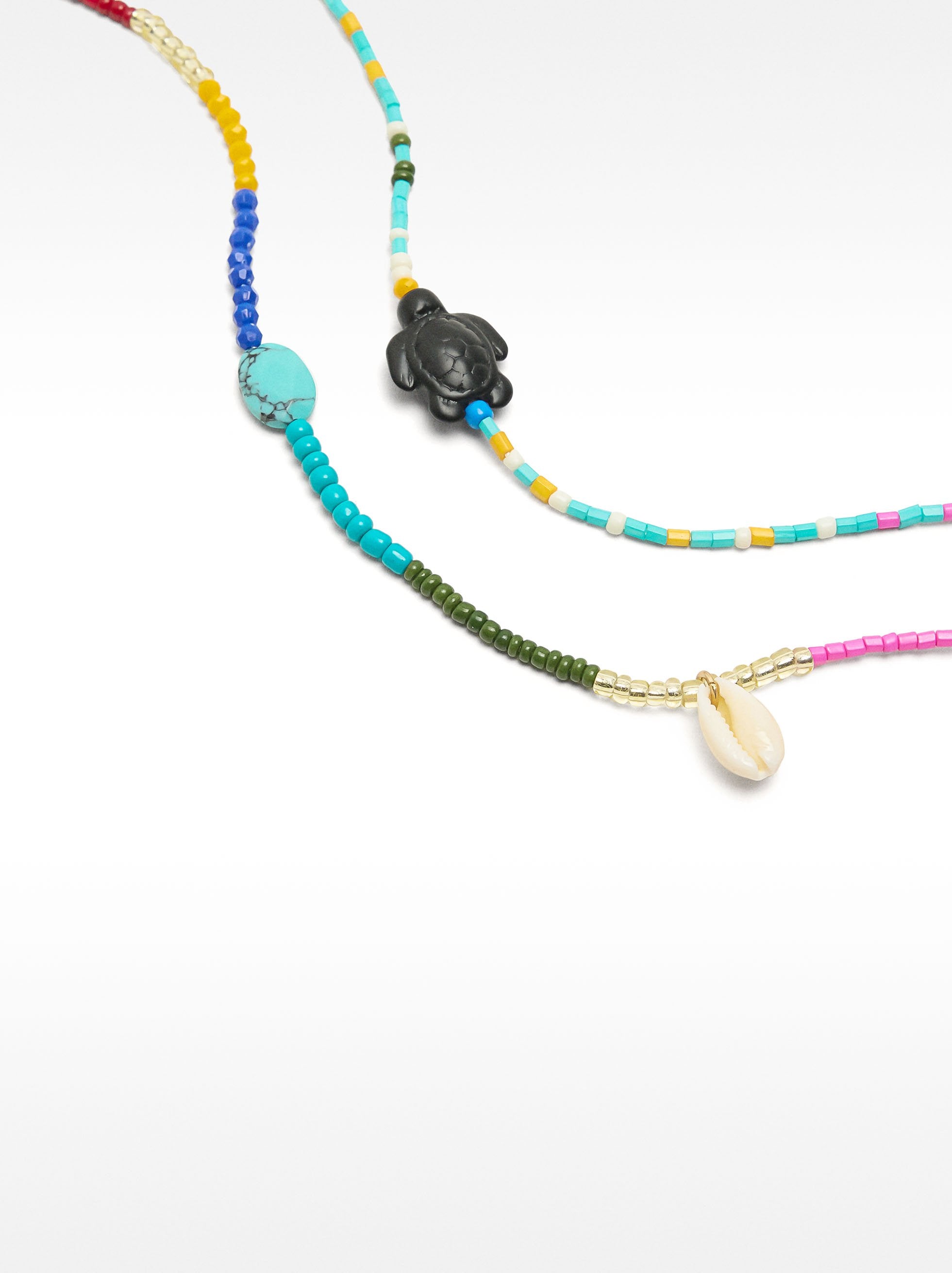 Set De Collares Multicolor Con Colgante De Tortuga