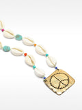 Collar Corto De Conchas Con Colgante