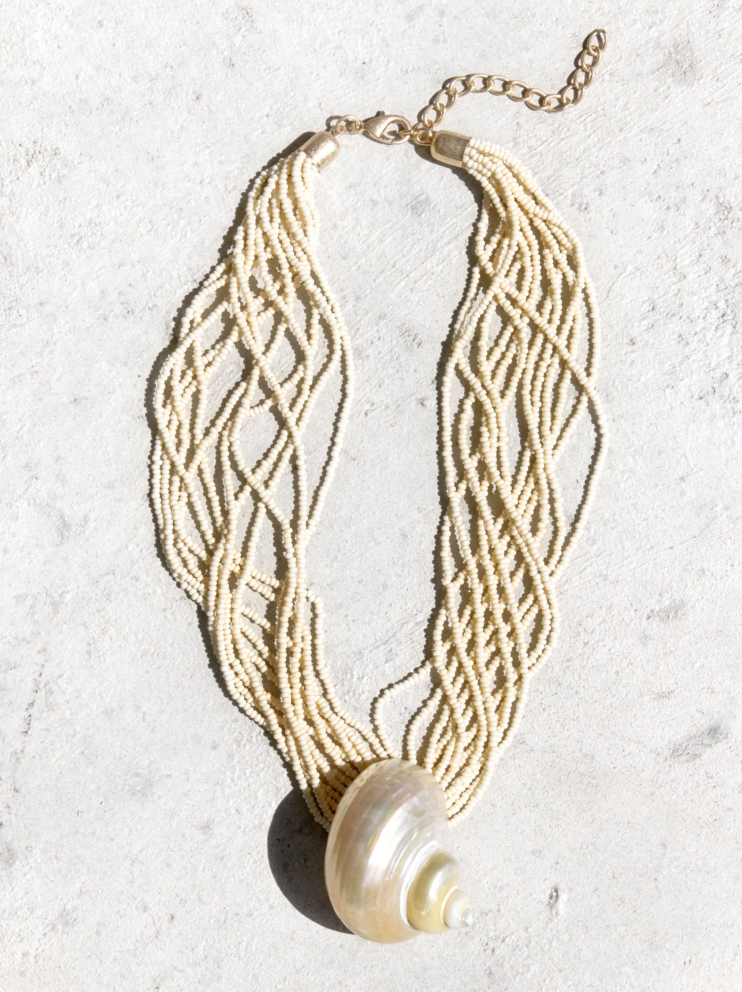 Collar Multihileras Con Concha