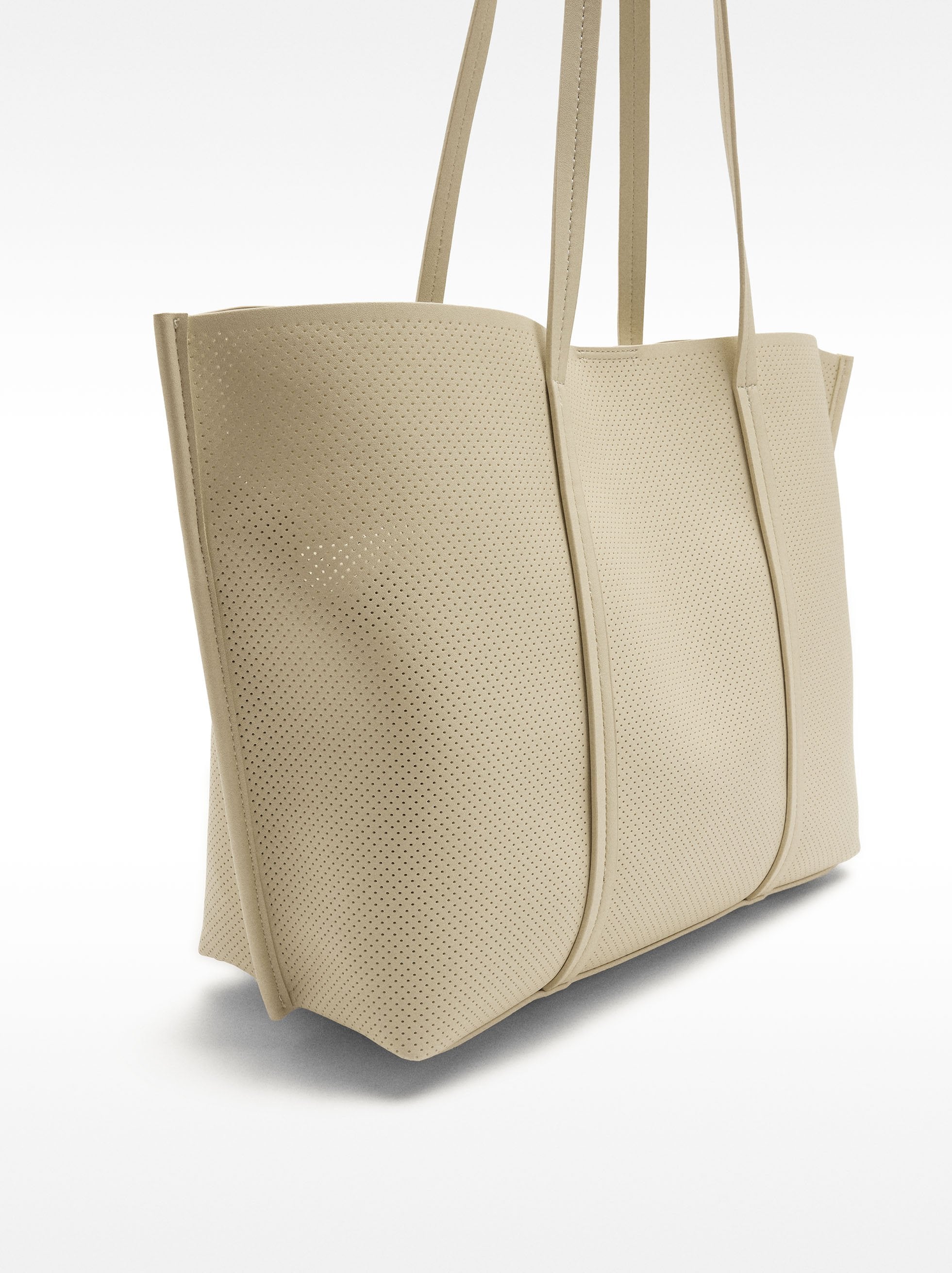 Bolso Shopper Perforado Con Bolso Extraíble