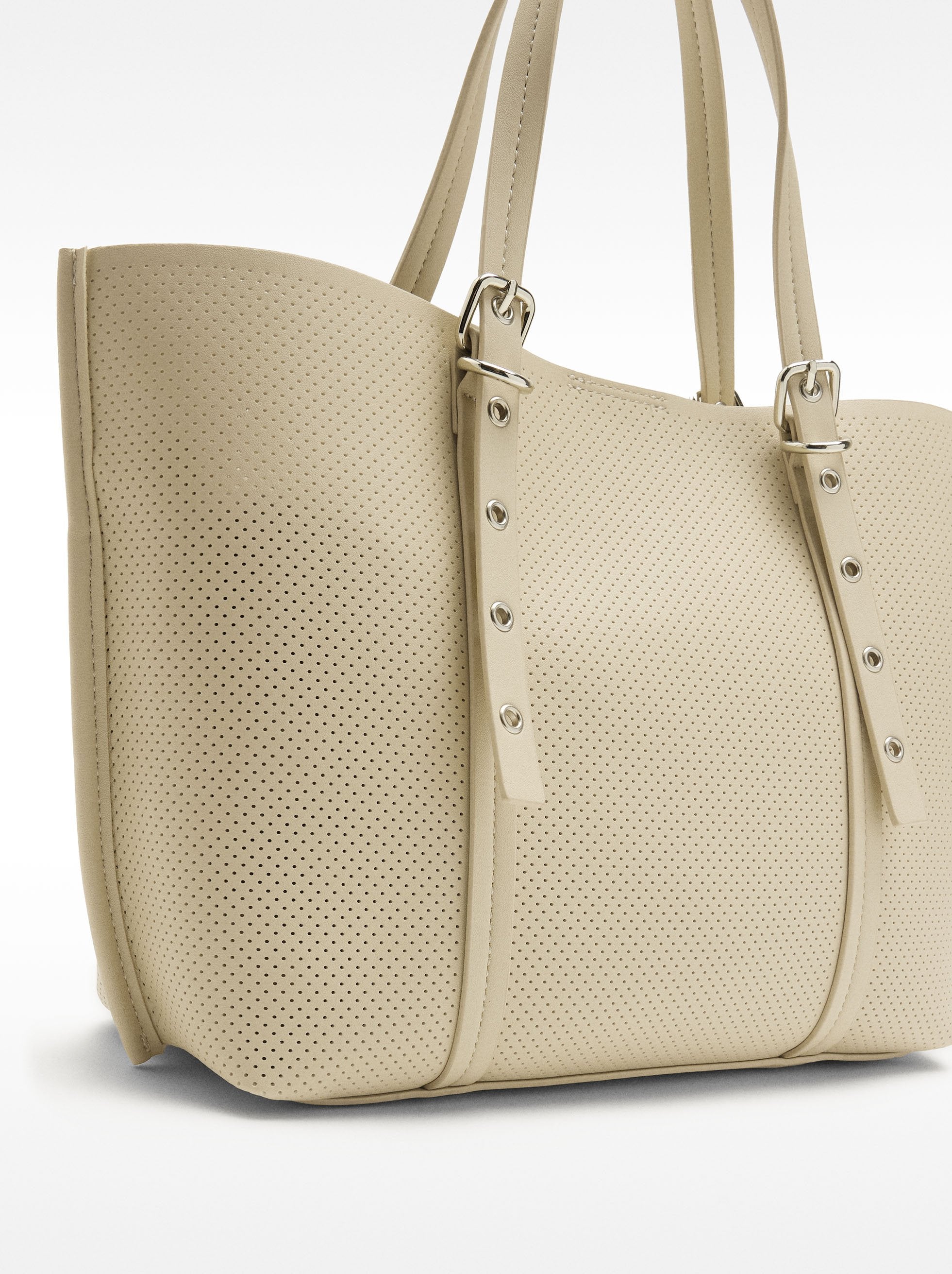 Bolso Shopper Perforado Con Bolso Extraíble