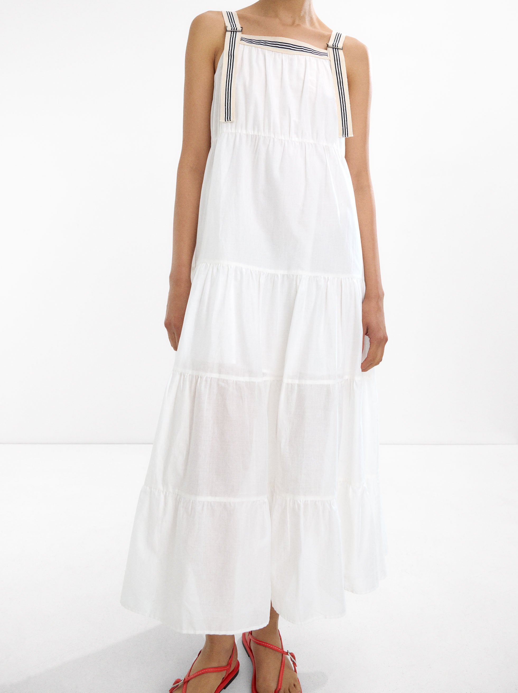 Vestido Largo Con Volantes