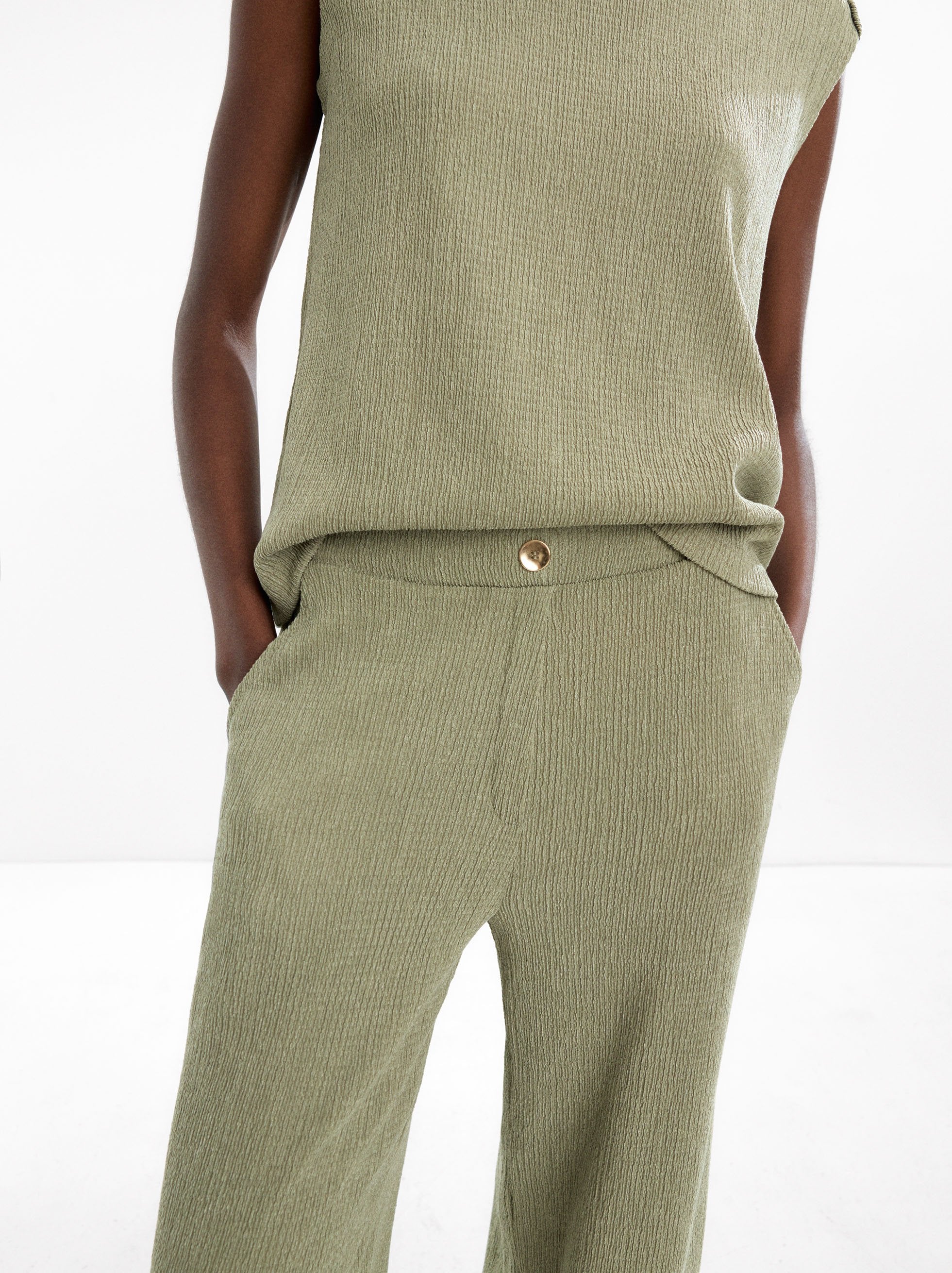 Top Con Botones Y Textura