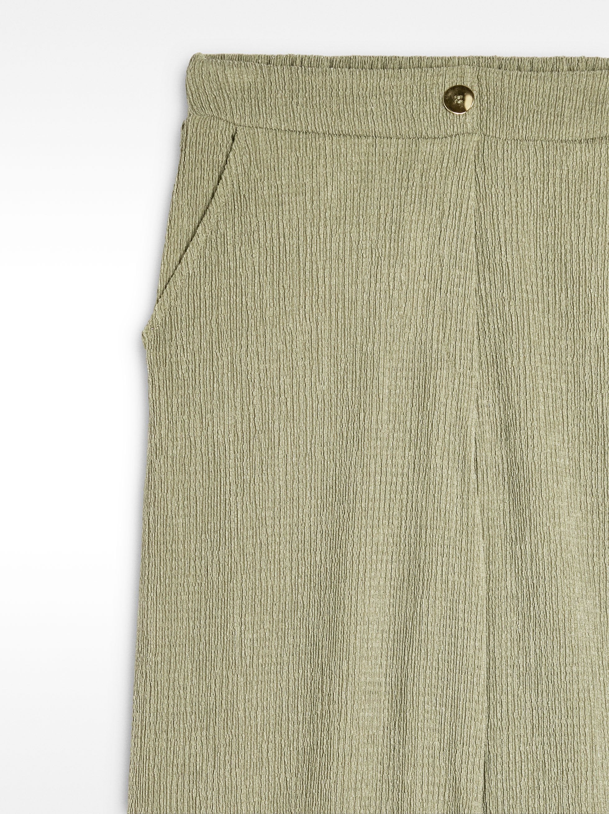 Pantalón Con Bolsillos Y Textura