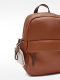 Mochila Básica Con Colgante