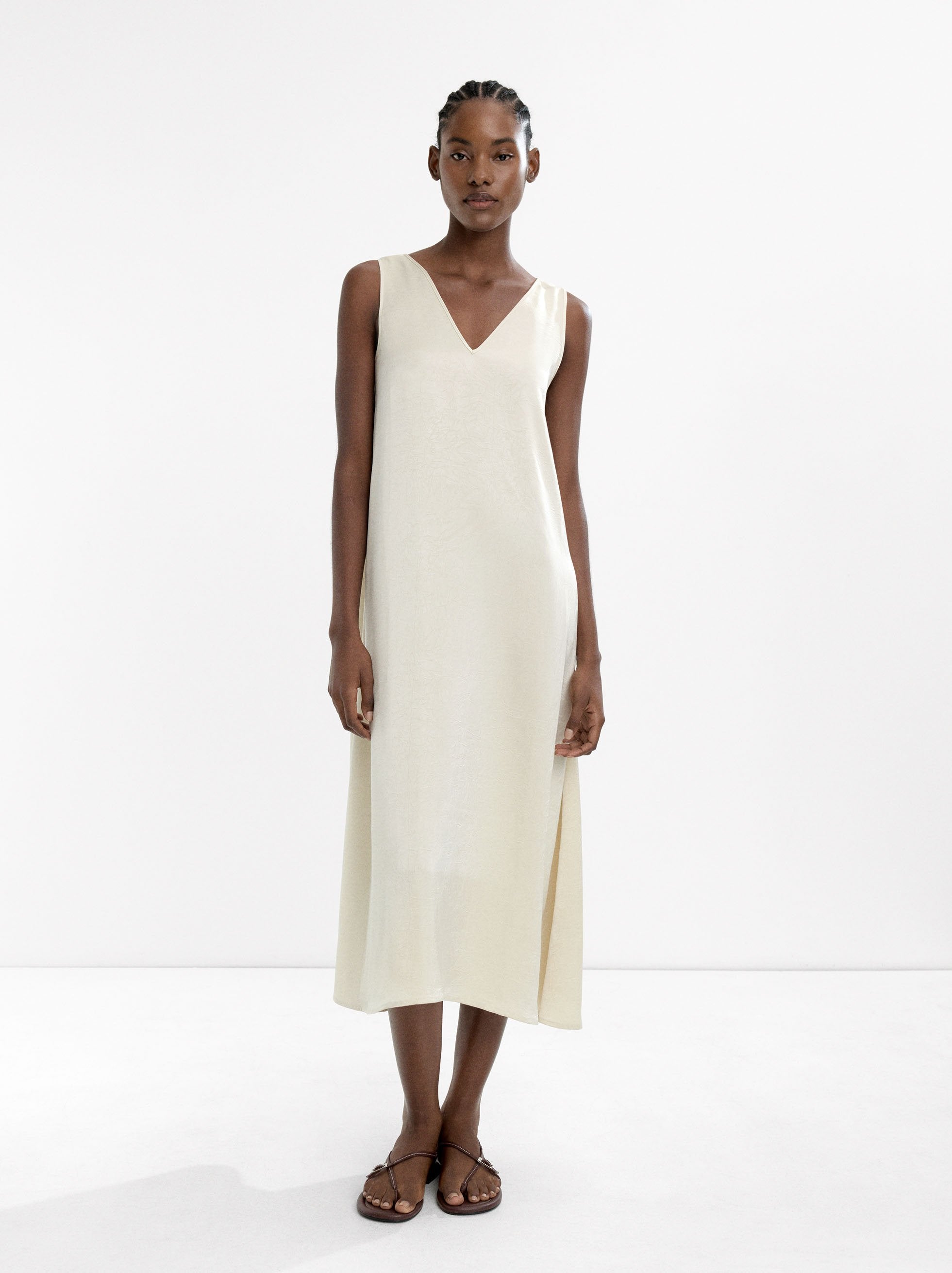 Vestido Midi Efecto Arrugado