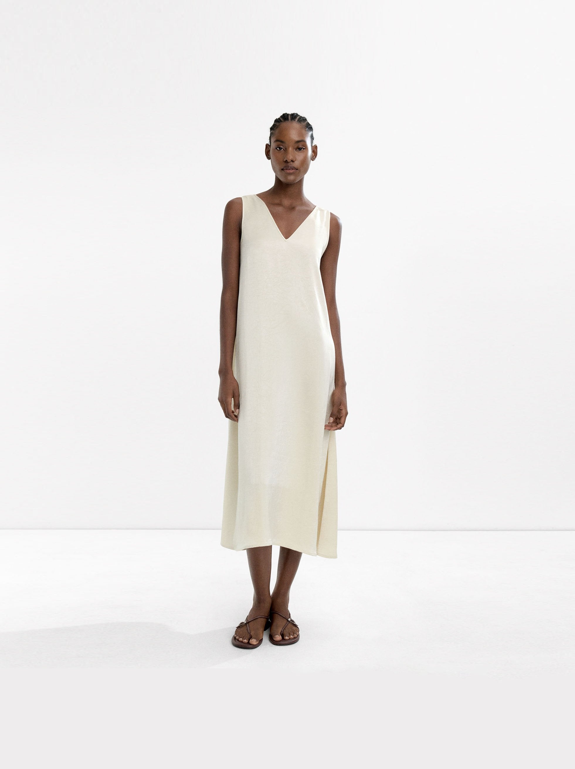 Vestido Midi Efecto Arrugado