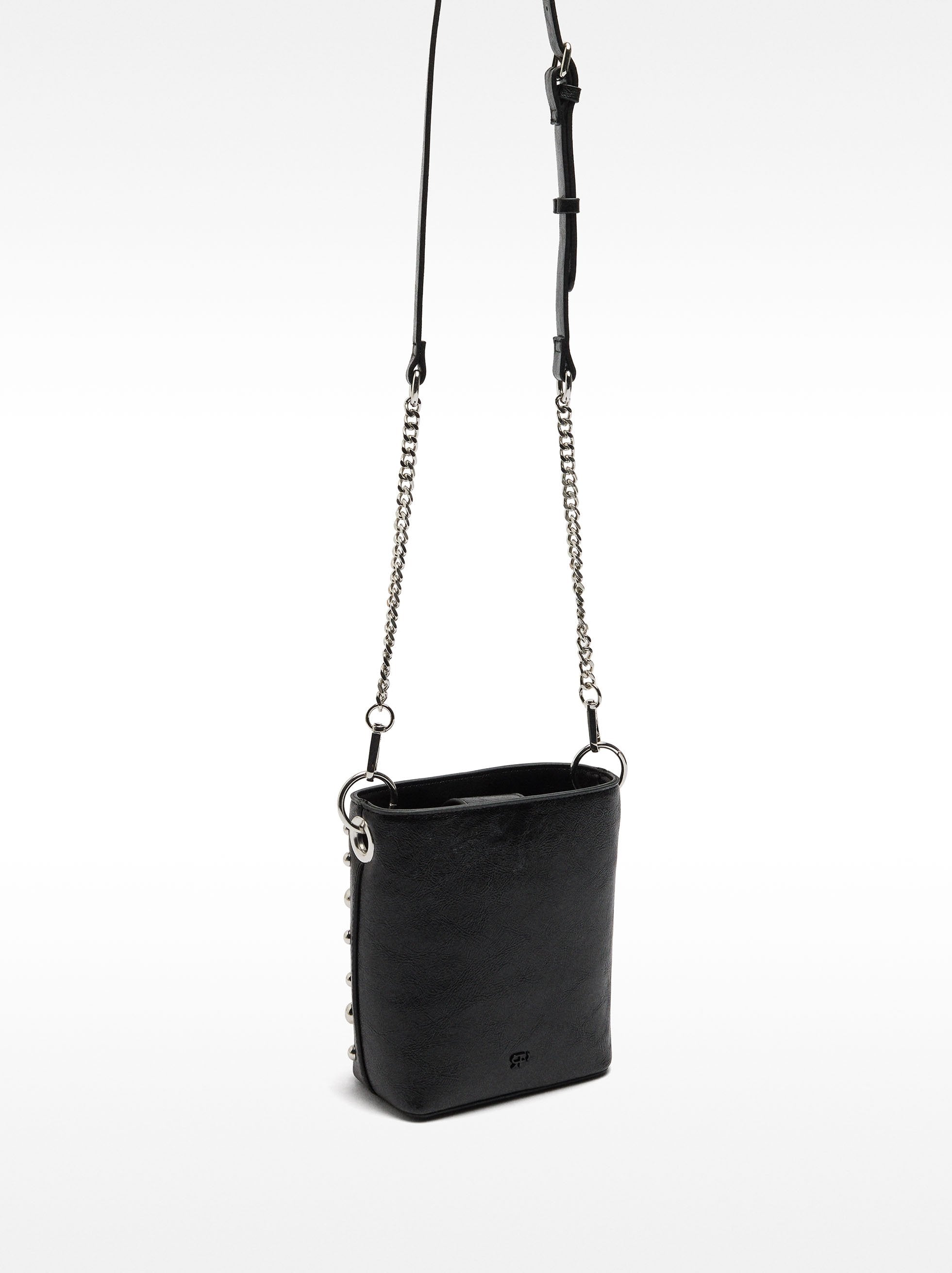 Bolso Bandolera Con Tachuelas