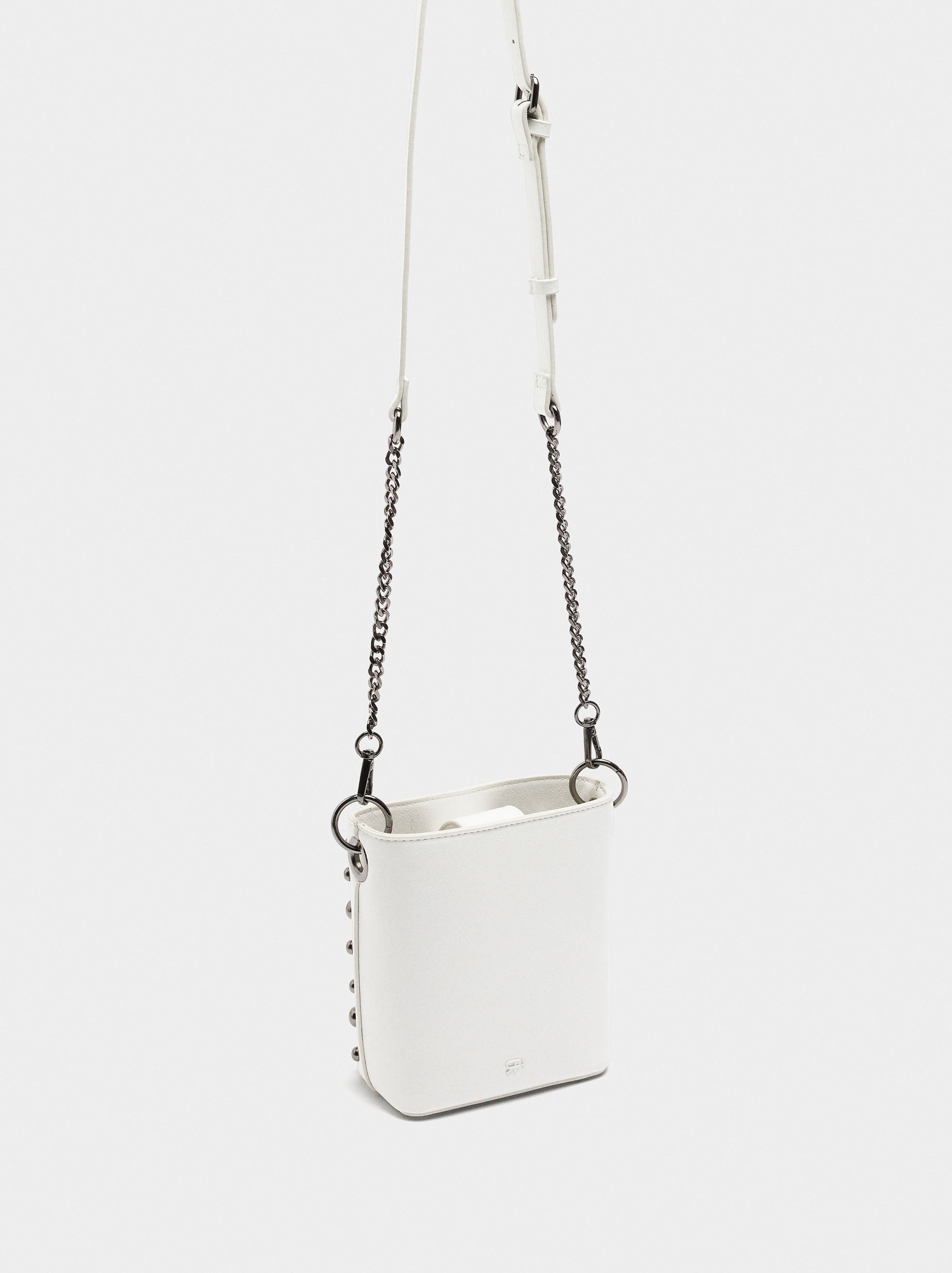 Bolso Bandolera Con Tachuelas