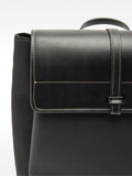 Mochila Efecto Piel Con Solapa