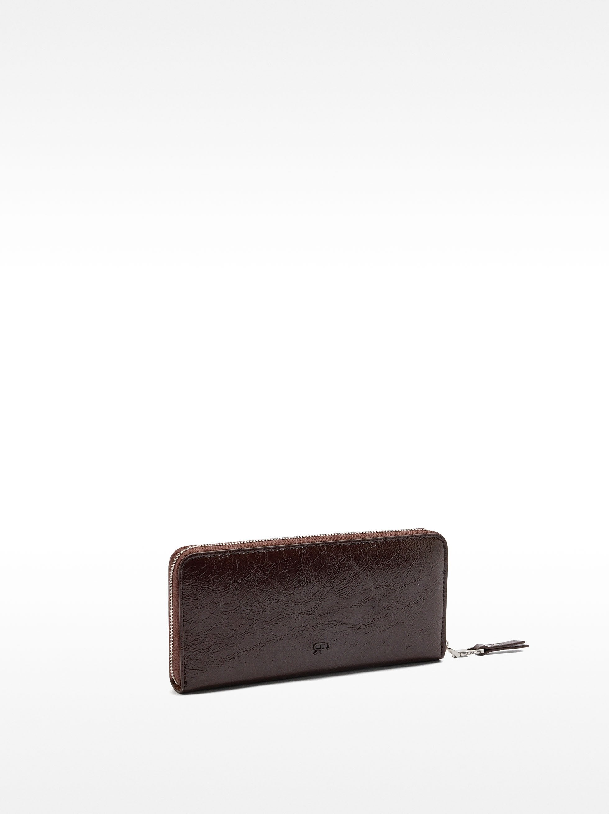 Cartera Efecto Craquelado Con Tachuelas