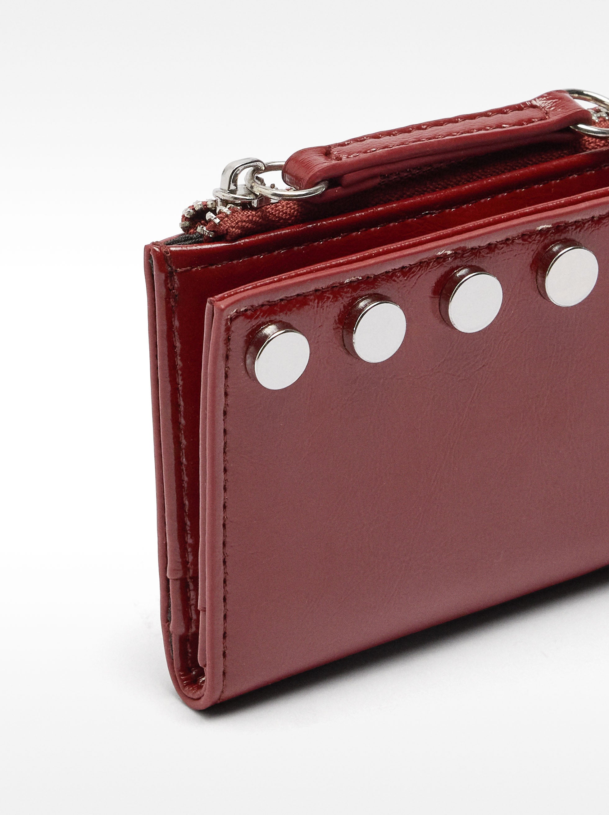 Monedero Con Tachuelas