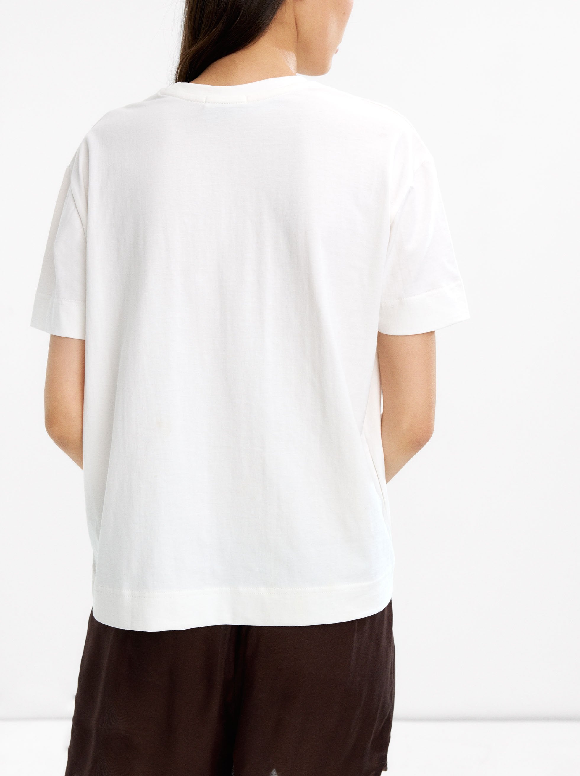 Camiseta Con Bordado 100% Algodón