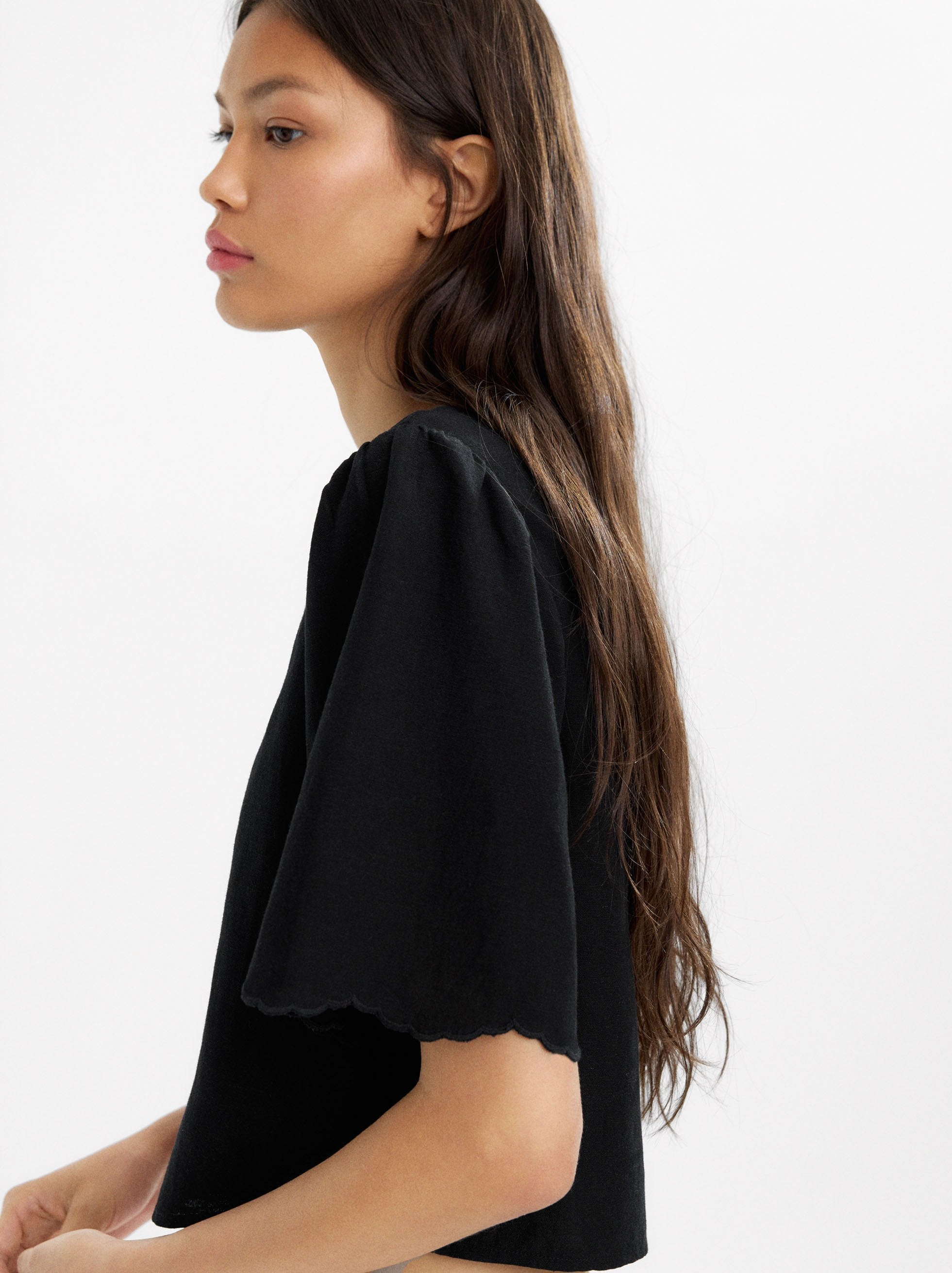 Blusa Cropped Con Bordados