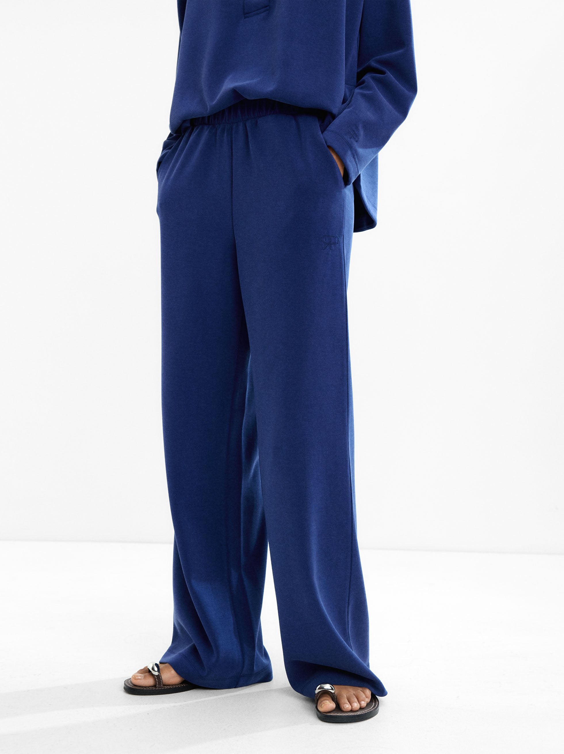 Pantalón Fluido Con Cintura Elástica