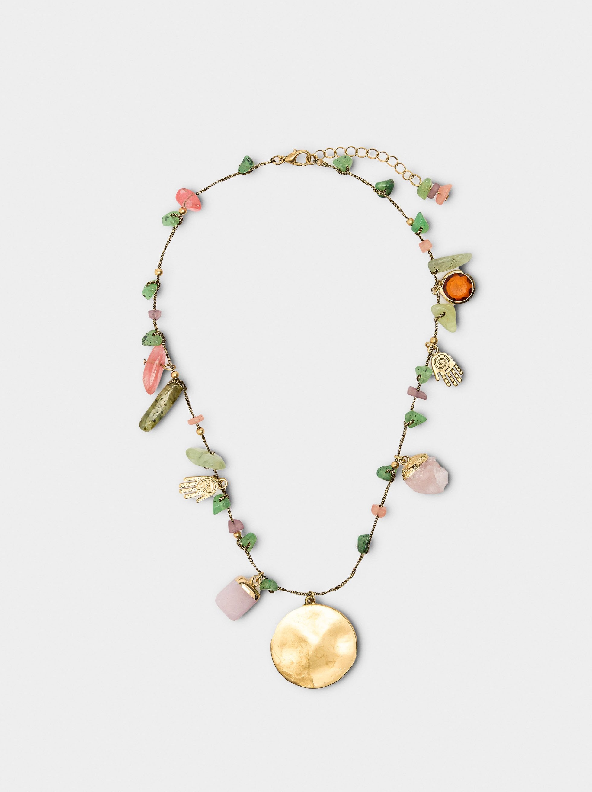 Collar Corto Con Piedras Y Colgante Redondo