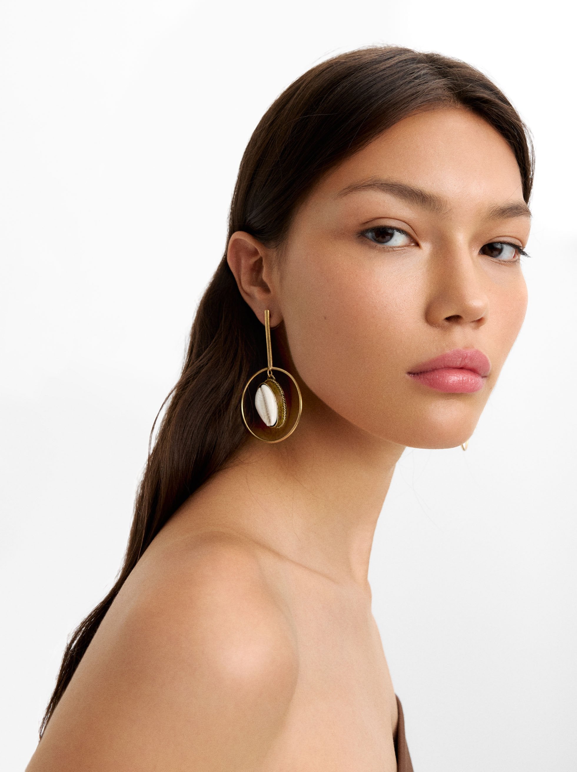 Pendientes Barra Con Aro Y Concha
