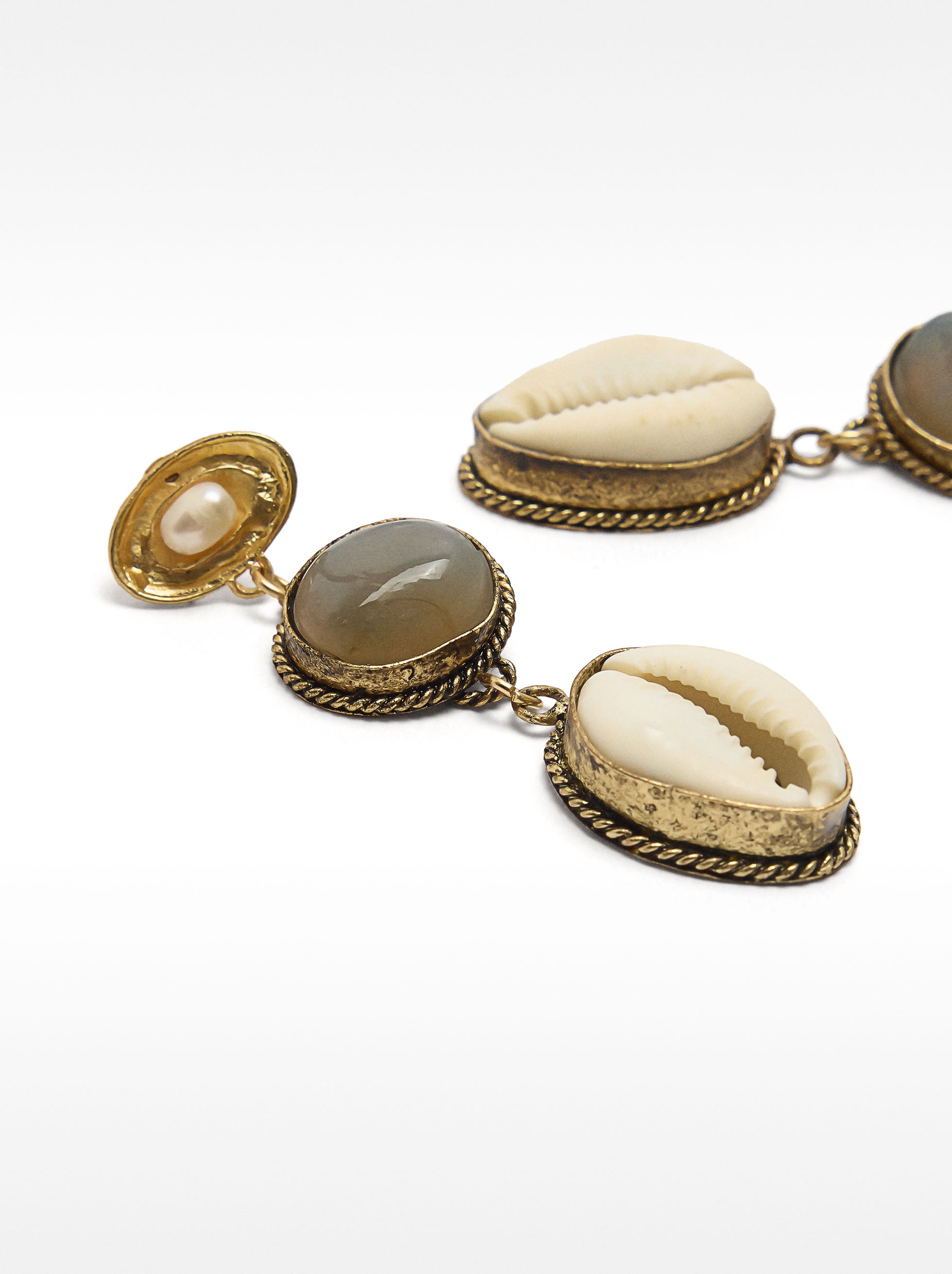 Pendientes Largos De Perlas Y Piedras