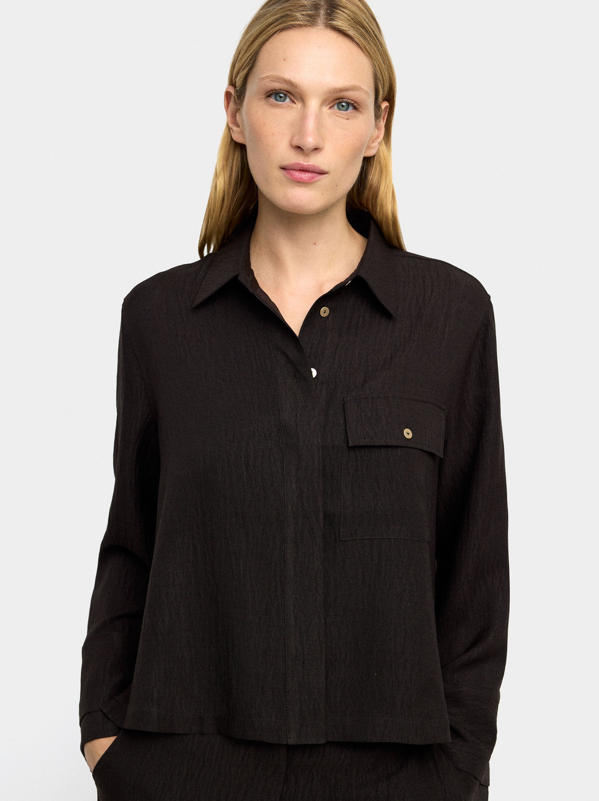 Camisa Fluida Con Efecto Arrugado