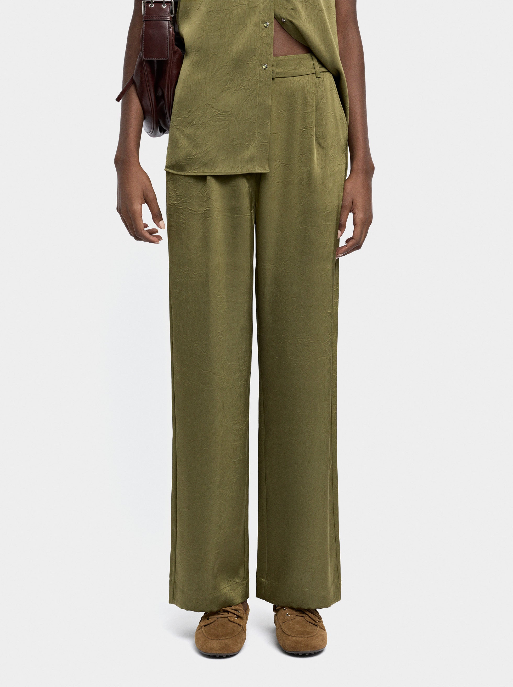 Pantalón Fluido Con Efecto Arrugado