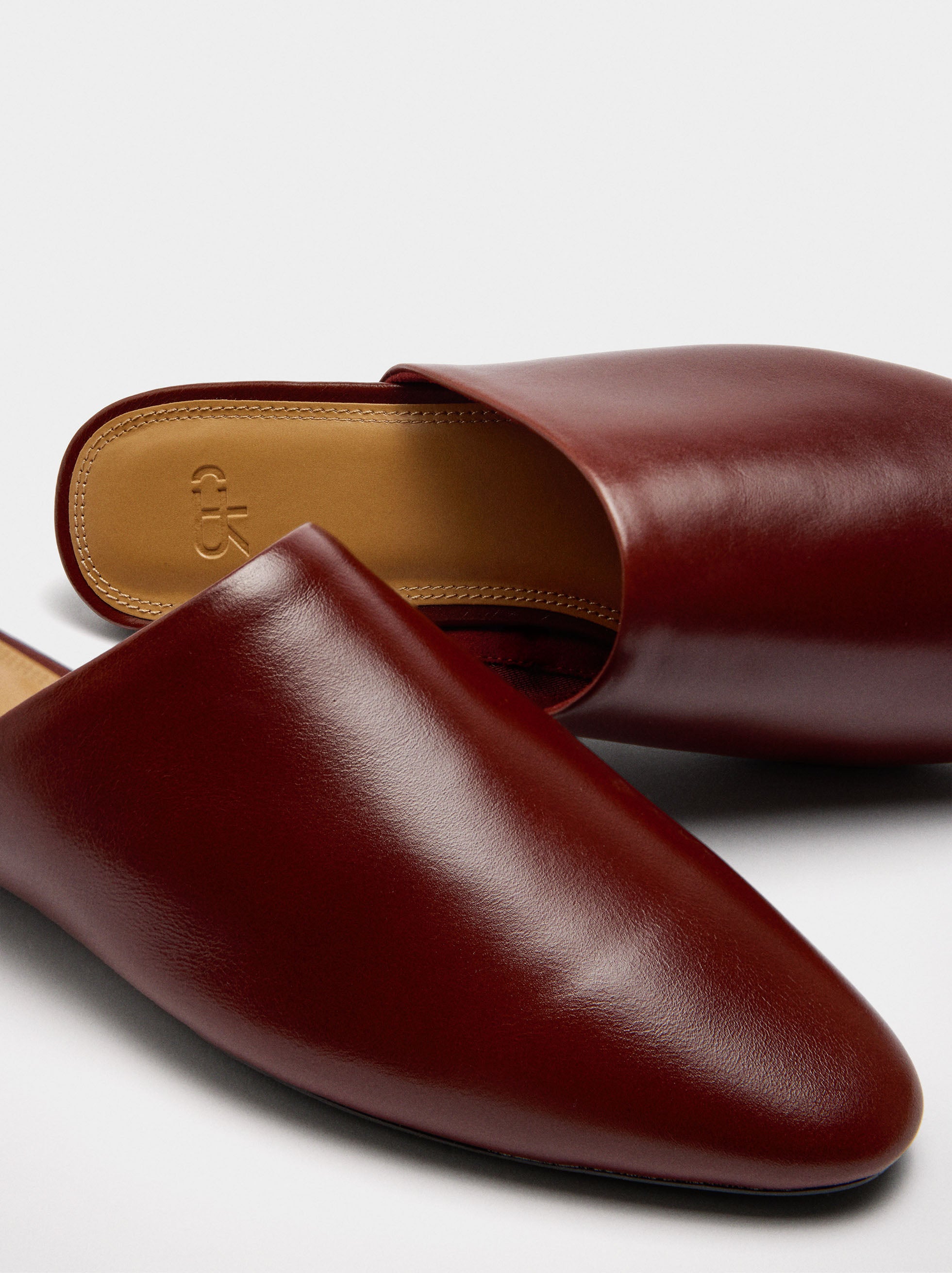 Zapatos De Piel Destalonados