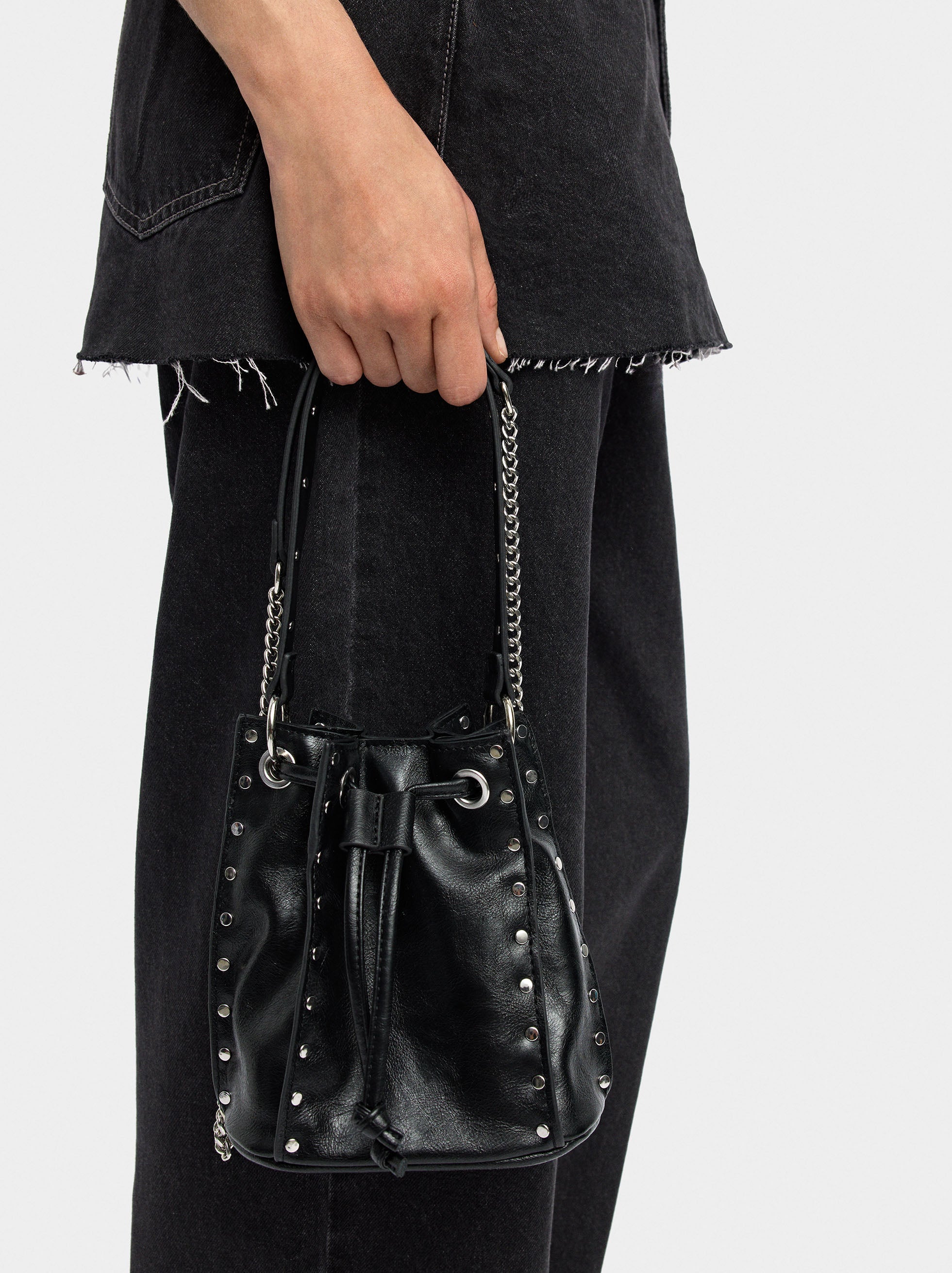 Bolso De Hombro Con Tachuelas