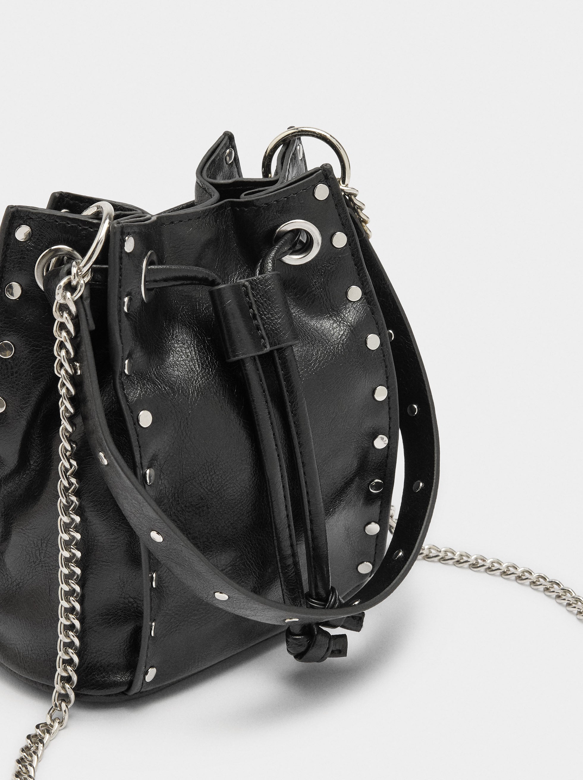 Bolso De Hombro Con Tachuelas