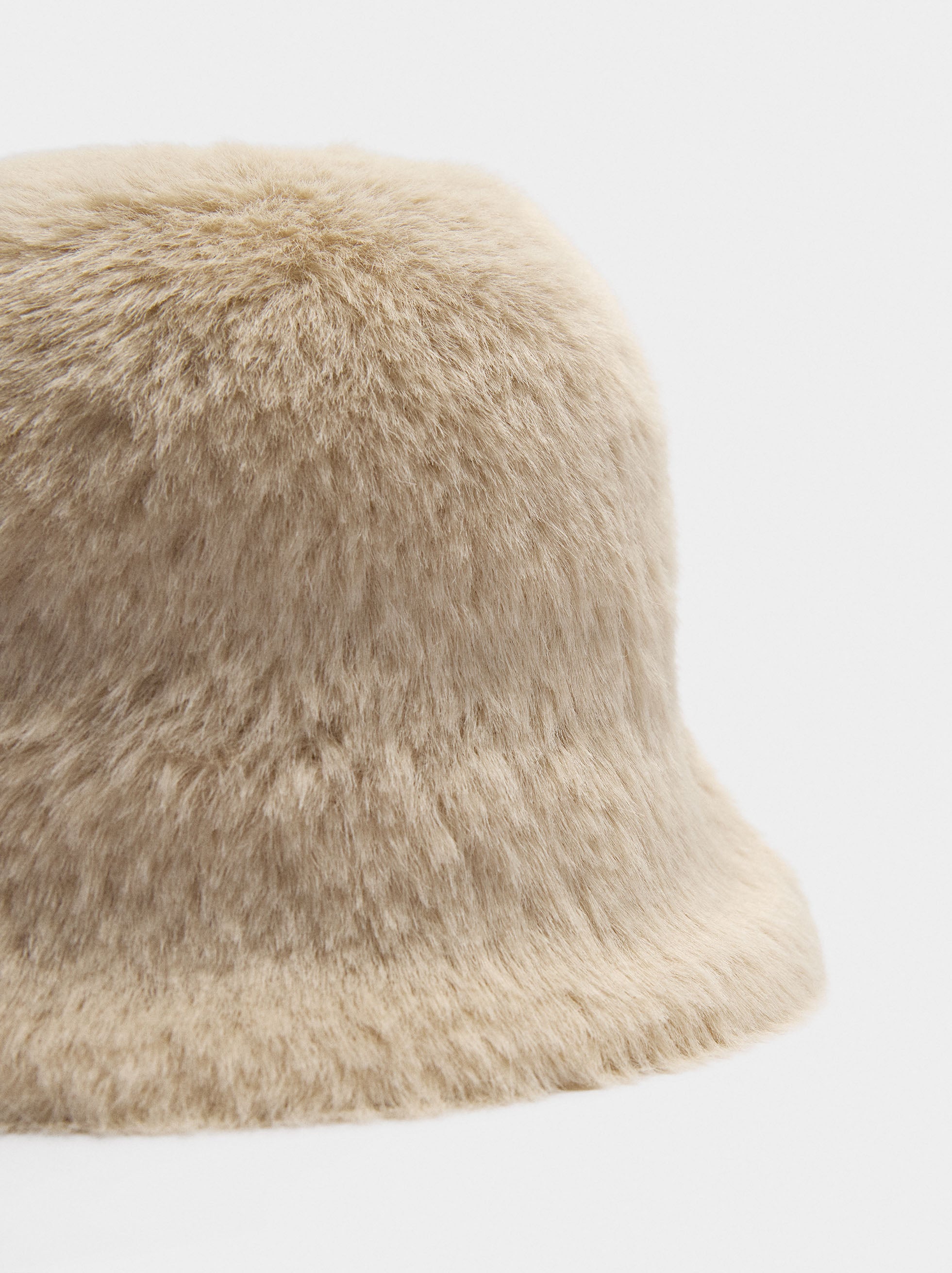 Gorro Bucket Efecto Pelo