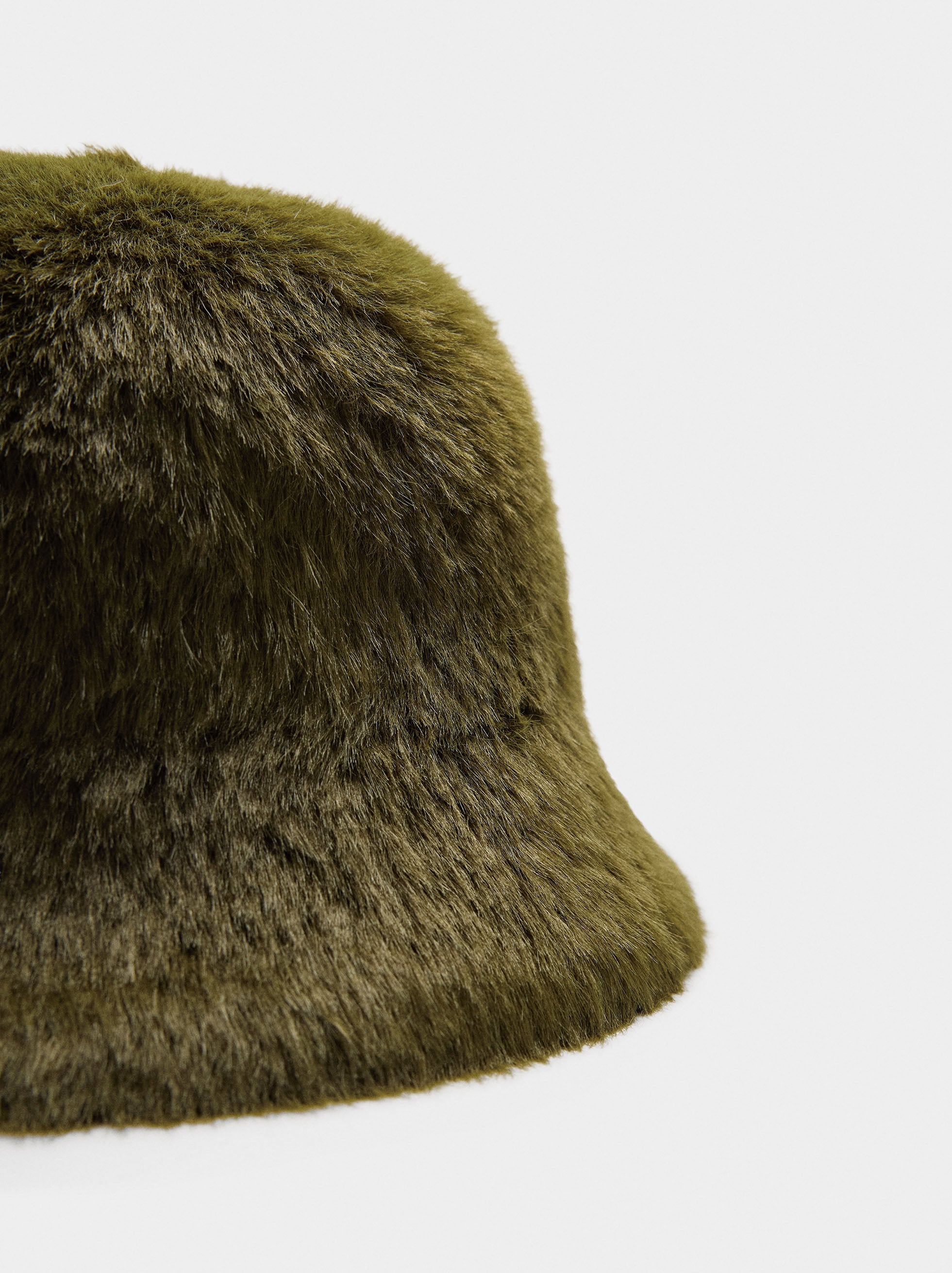 Gorro Bucket Efecto Pelo