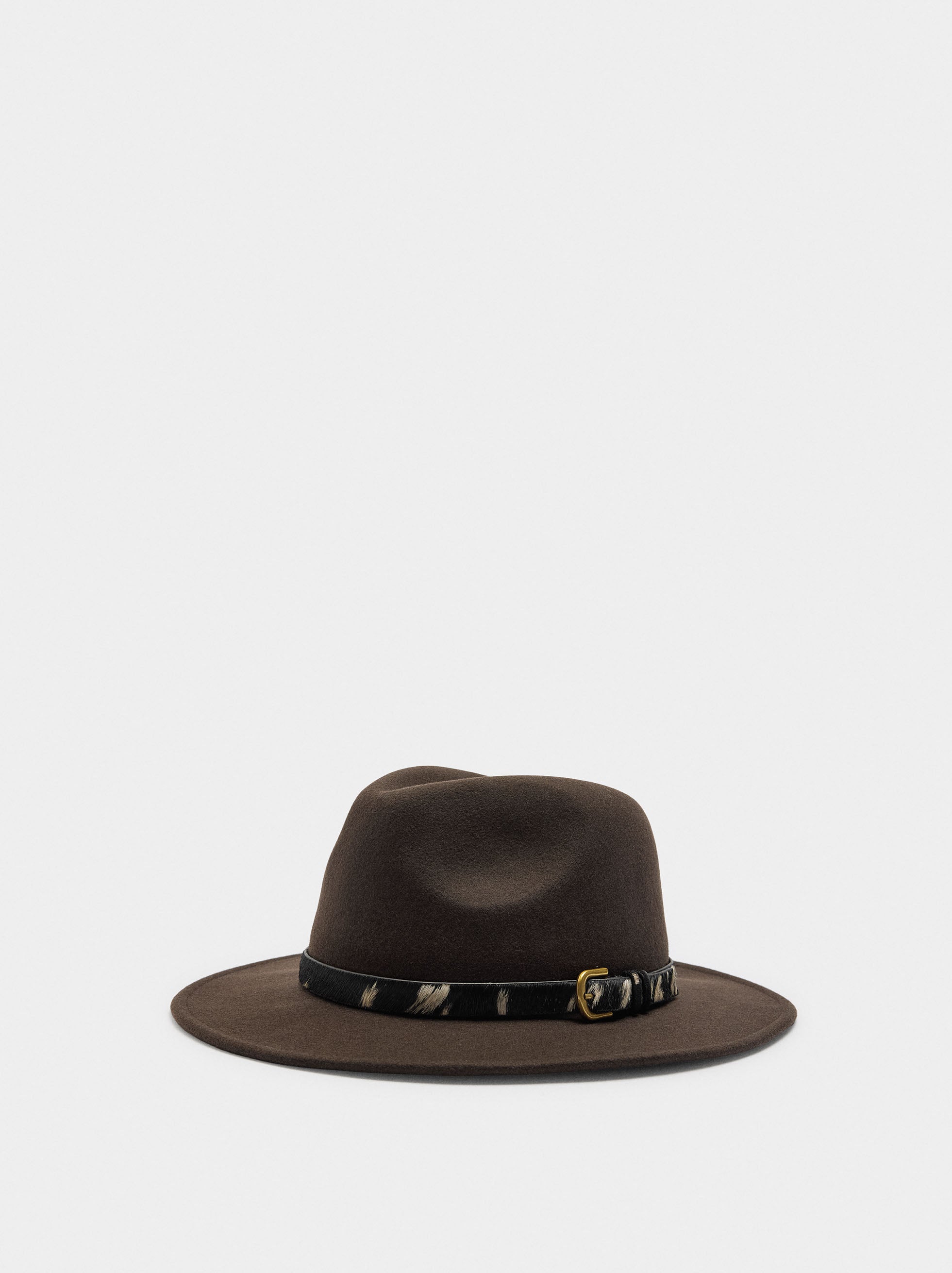 Sombrero De Lana Con Cinturón De Piel
