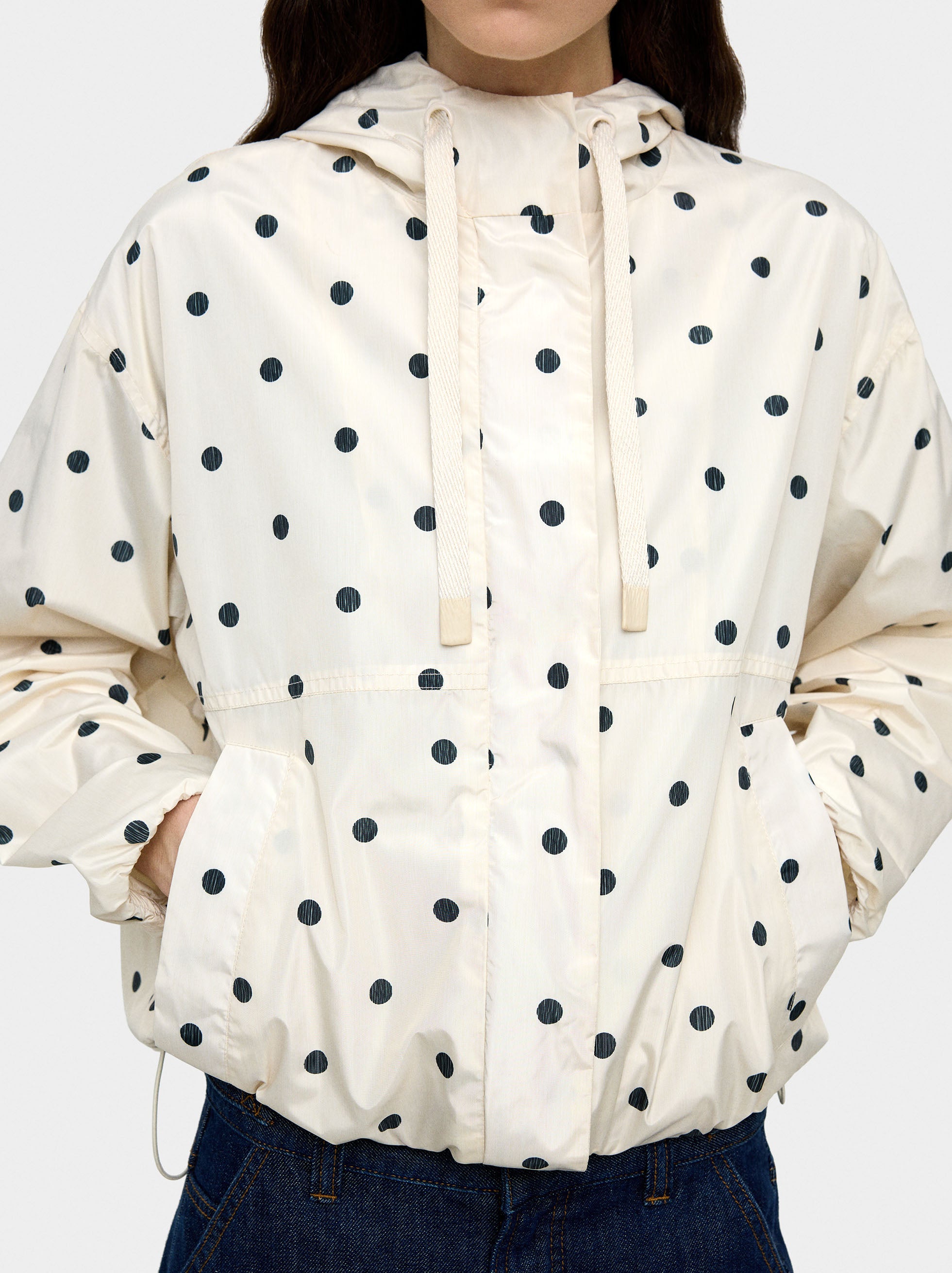 Parka De Lunares Con Capucha