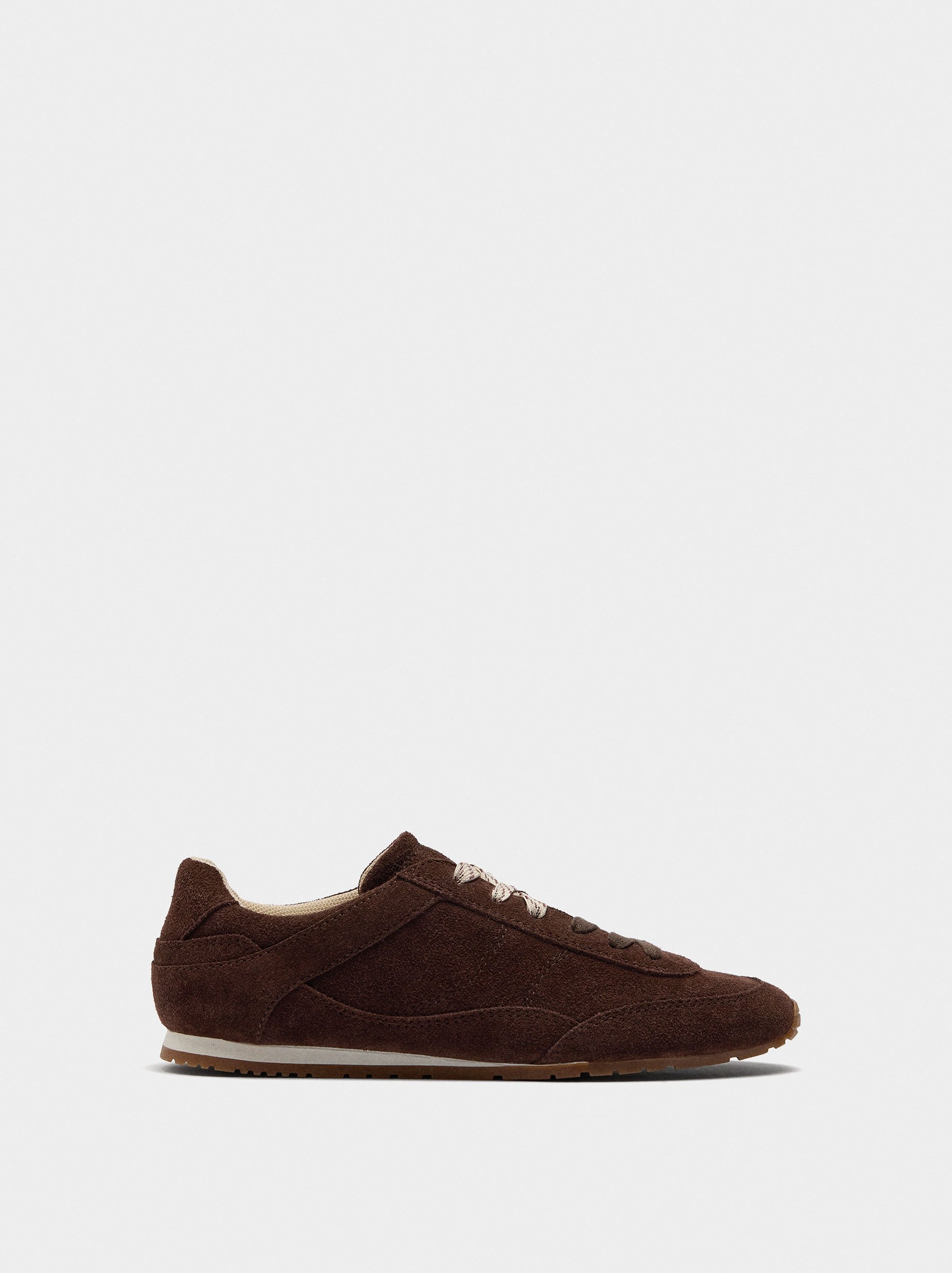 Zapatillas De Piel Monocromática