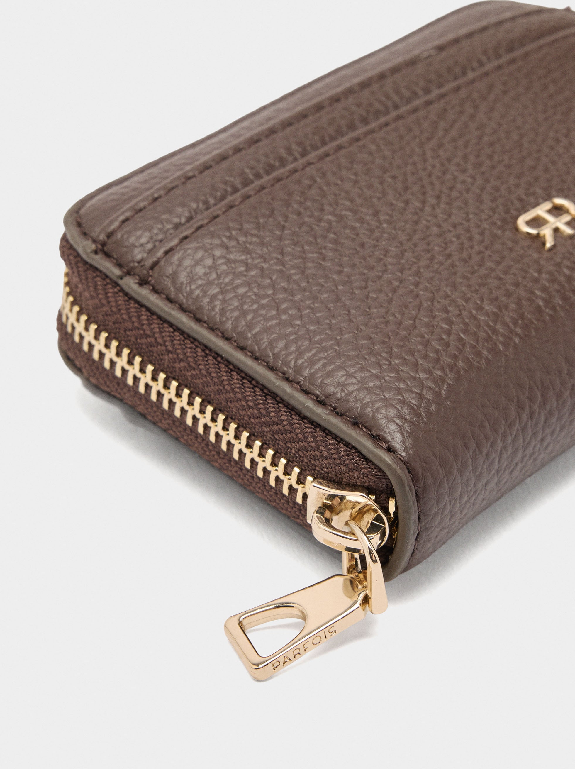 Cartera Básica Con Textura