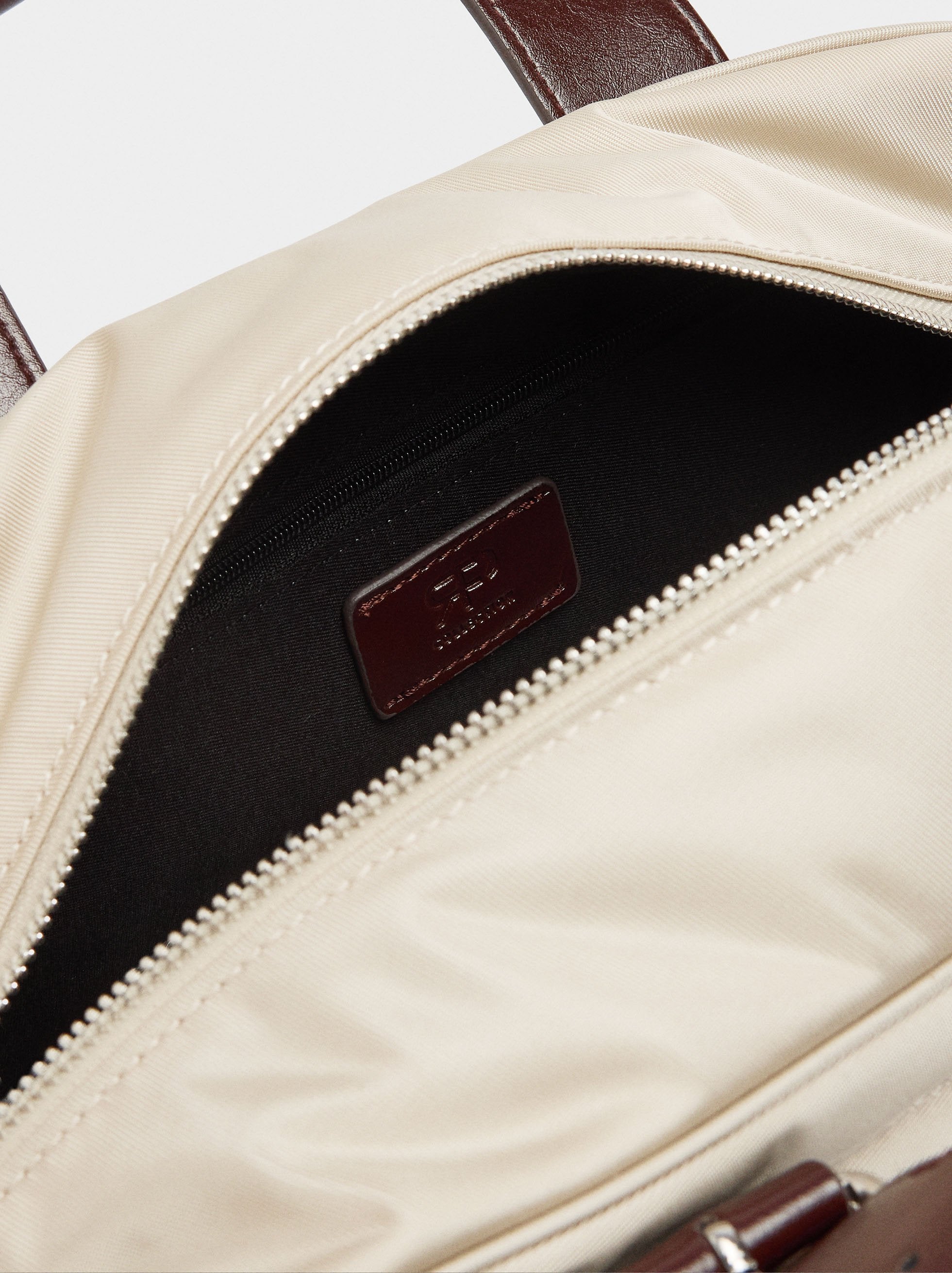 Bolso Tote De Nylon Con Bandolera