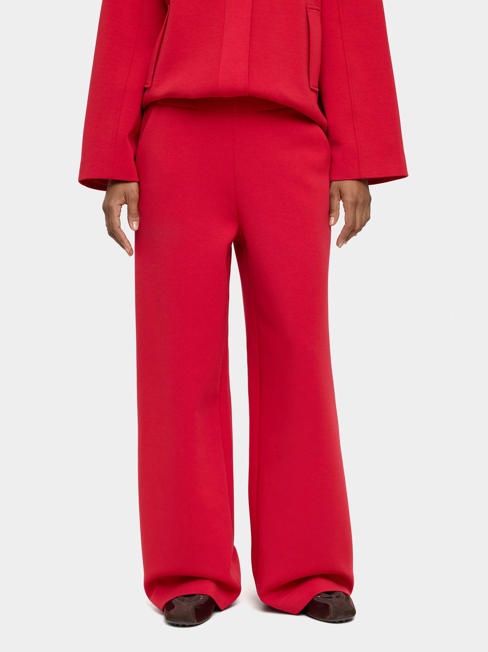 Pantalón Con Cintura Elástica Y Bolsillos