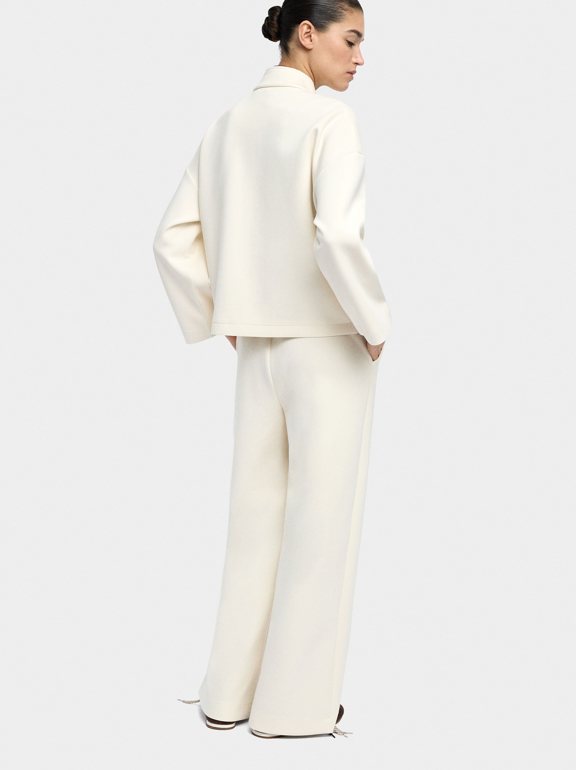 Pantalón Con Cintura Elástica Y Bolsillos