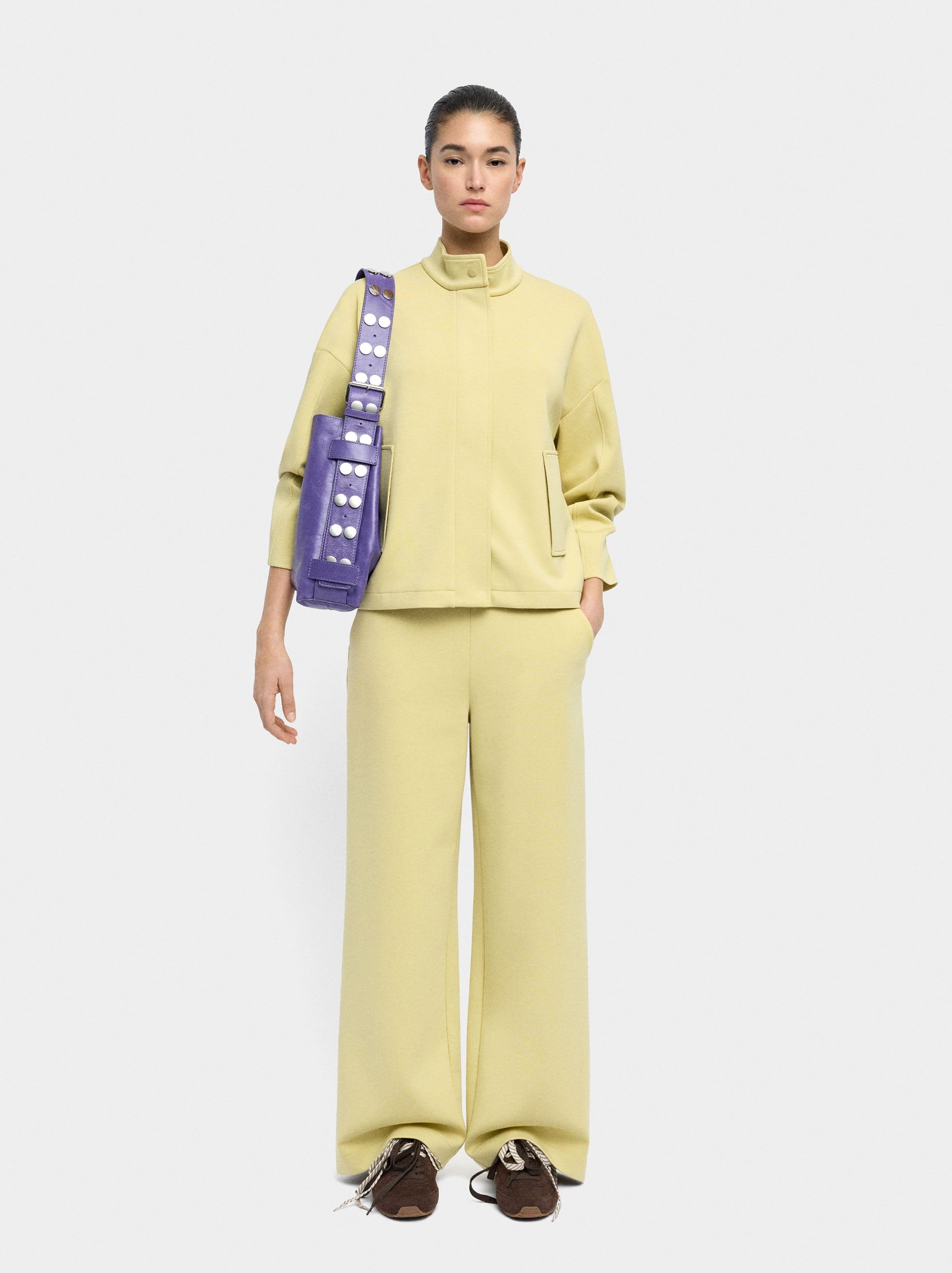 Pantalón Con Cintura Elástica Y Bolsillos