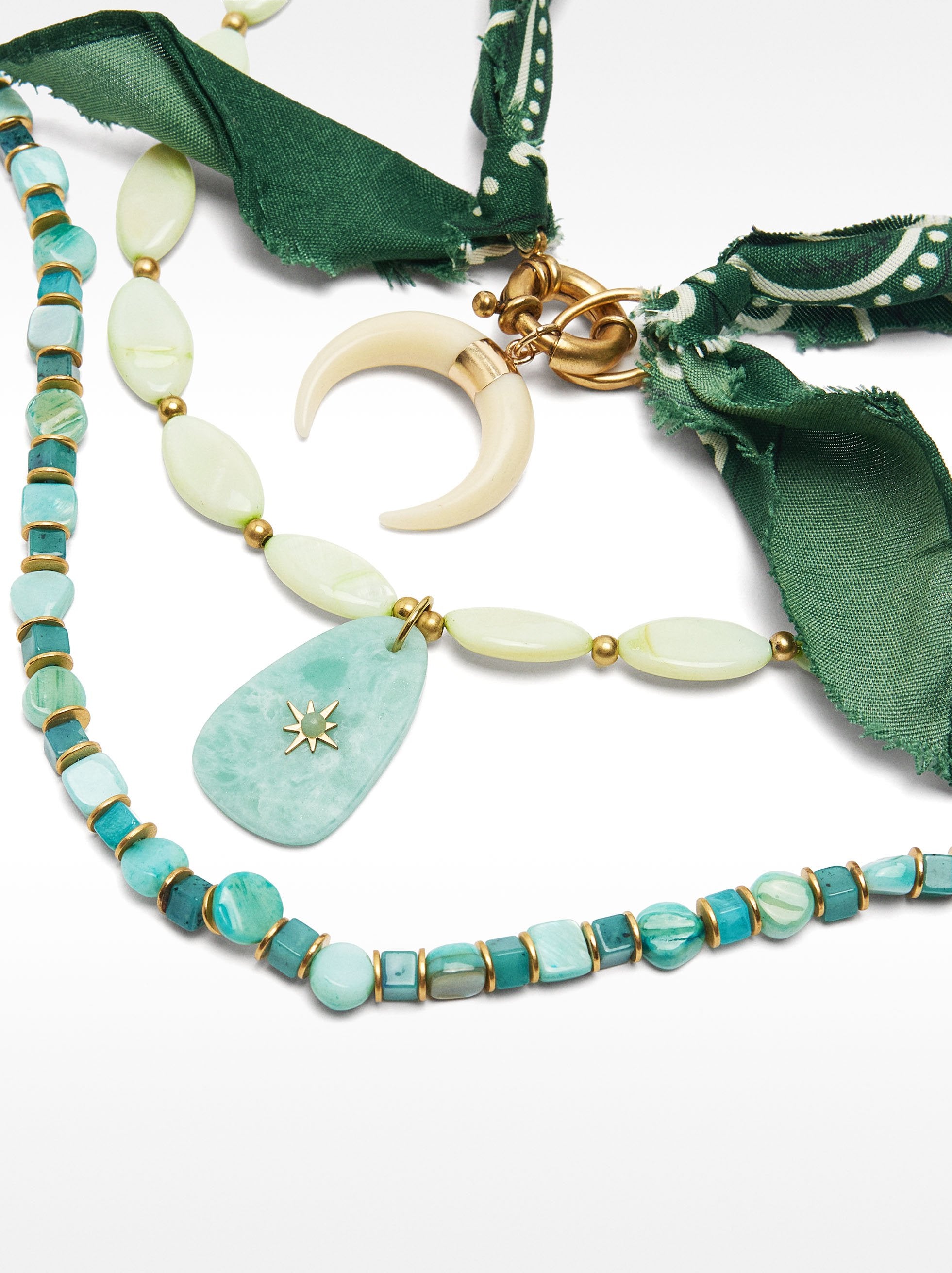 Set De Collares Con Piedras Y Conchas