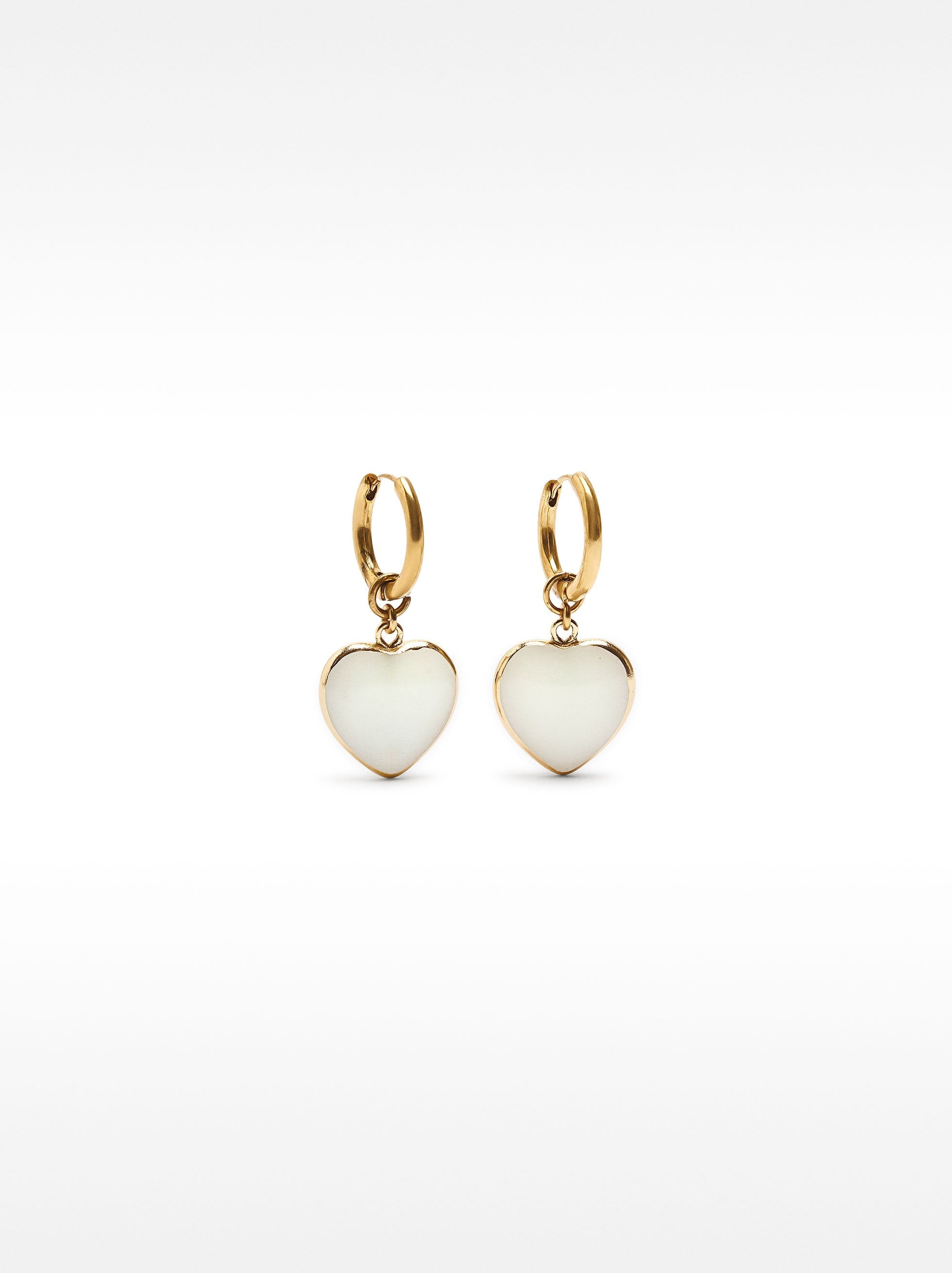 Aros Con Corazones De Piedra